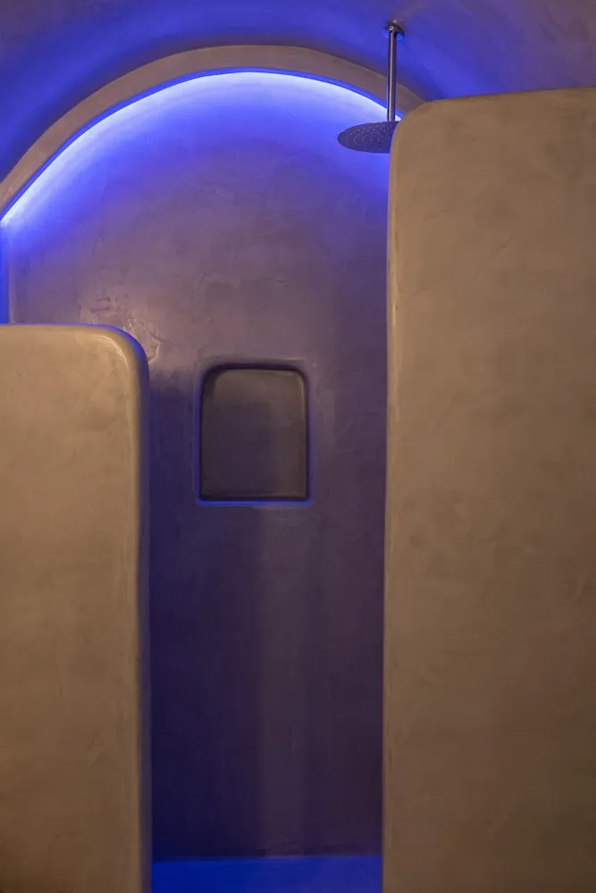 Photo - AVAL All Suite