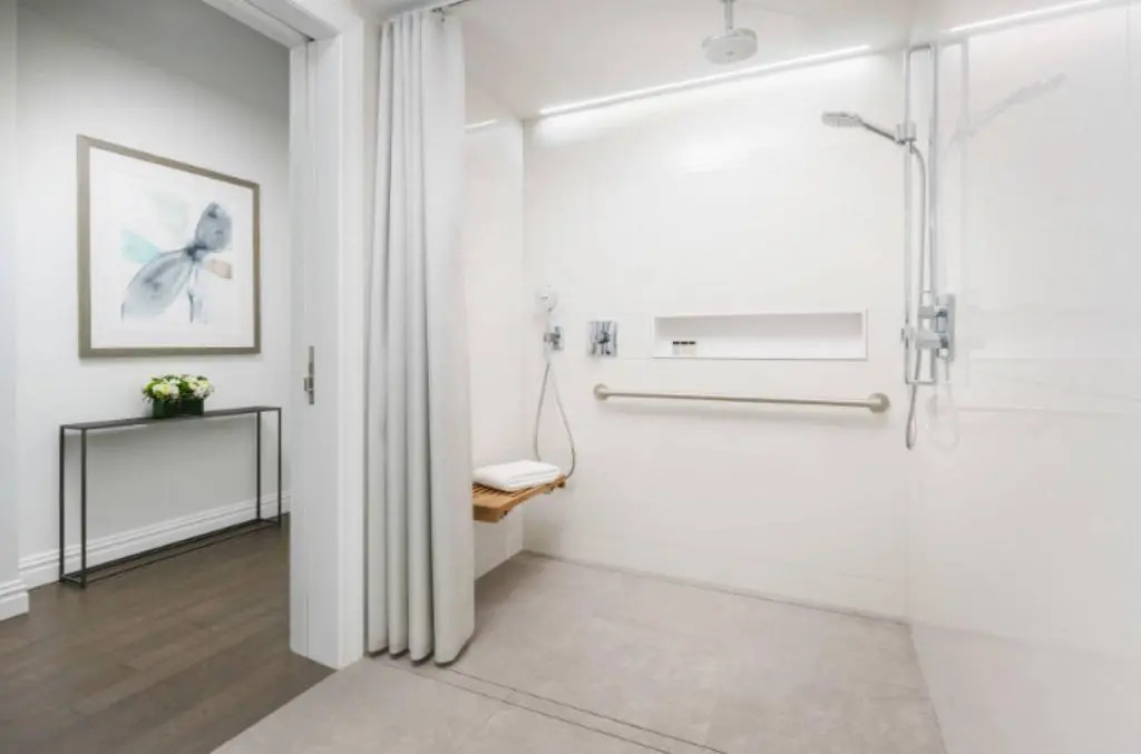 Photo - The Wallace Hotel