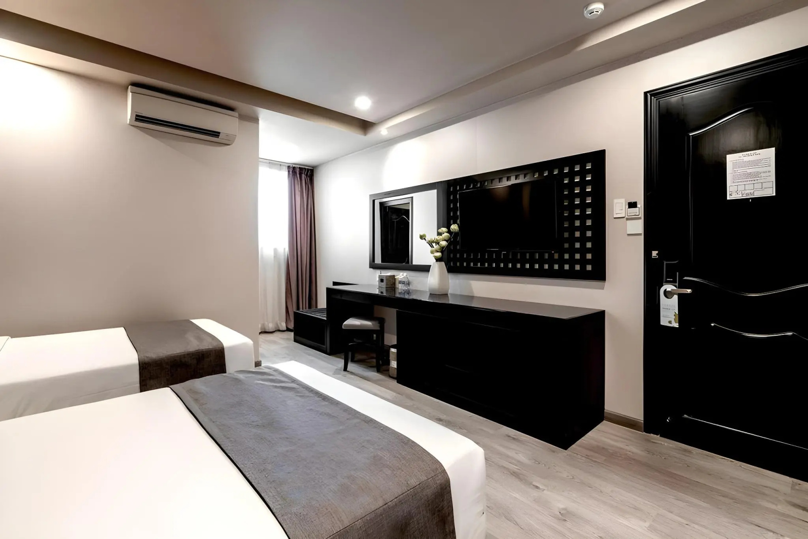 Photo - Paragon Saigon Hotel