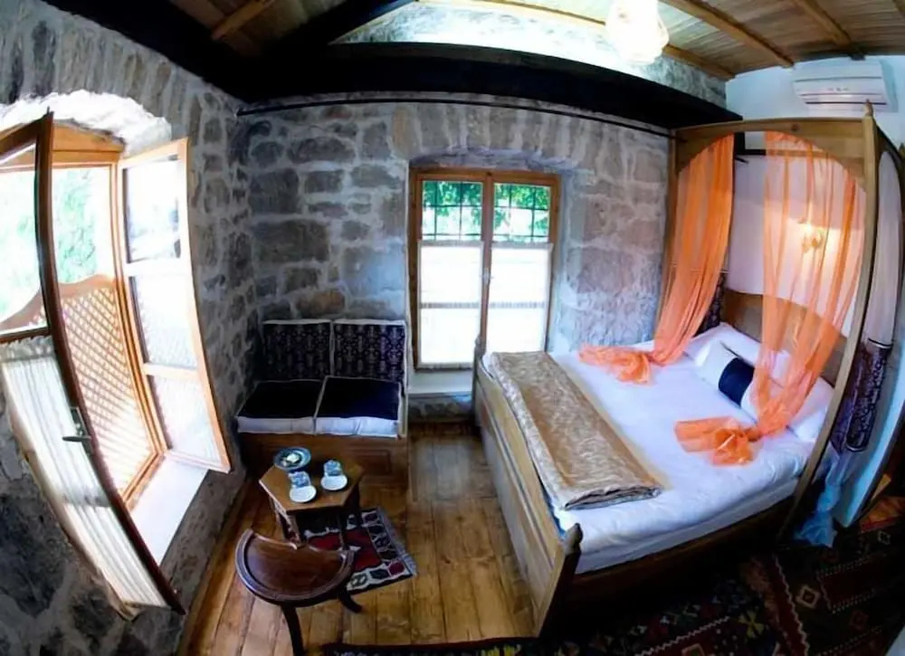 Foto - Bosnian National Monument Muslibegovic House