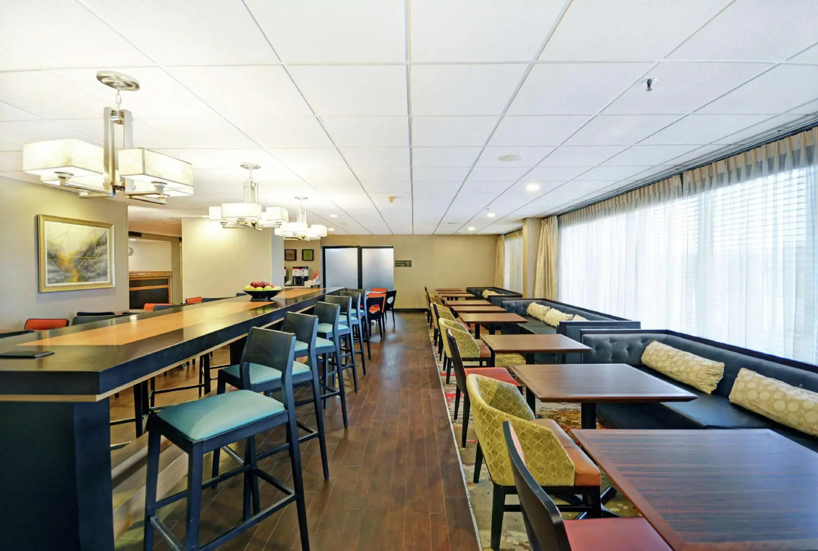 Photo - Hampton Inn Chicago-Naperville