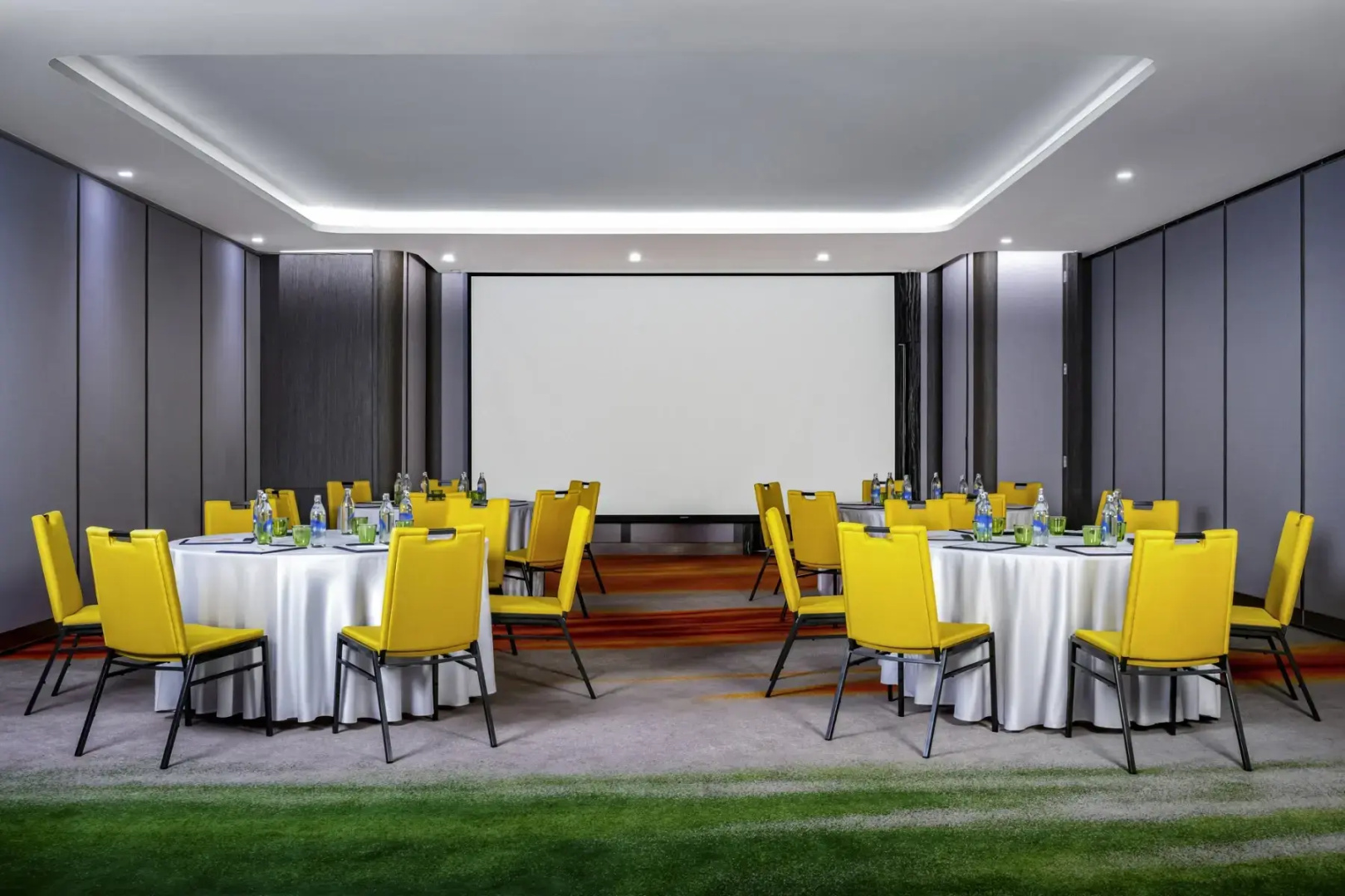 Photo - ibis Styles Bangkok Silom