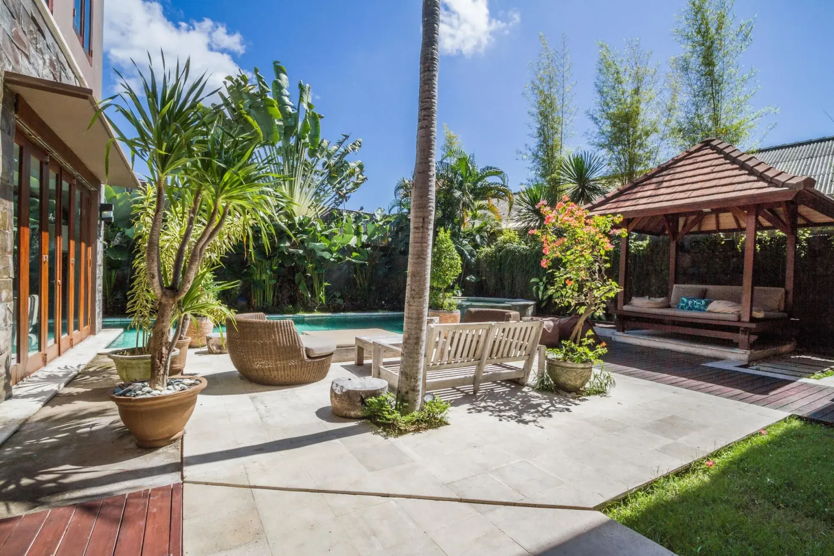 Foto - Villa Martine - Fantastic 5BR Villa - Perfect Location in Seminyak
