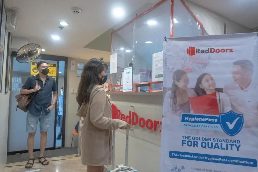 Foto - RedDoorz at Hotel Rosemarie