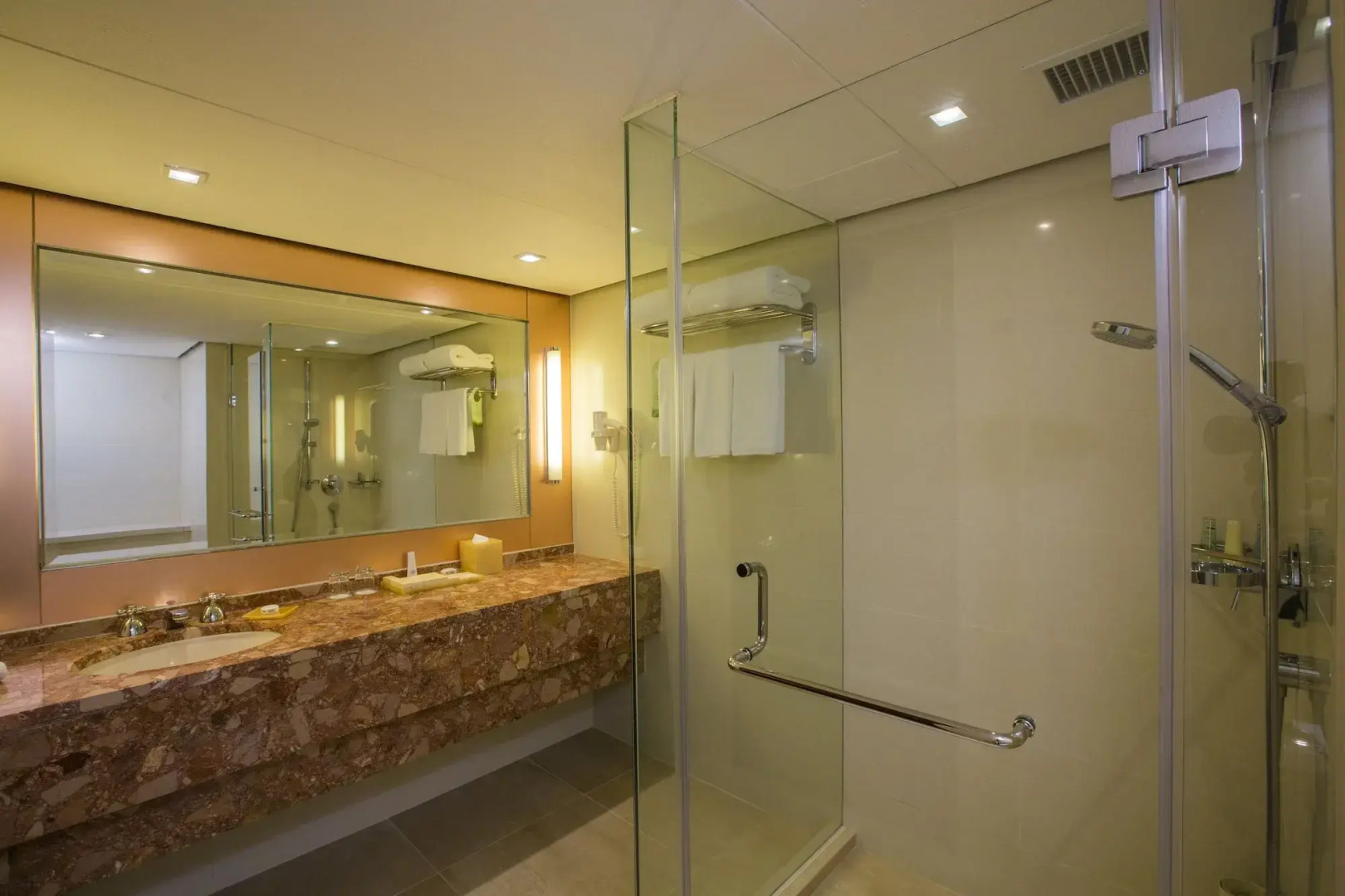 Foto - Prince Hotel, Marco Polo