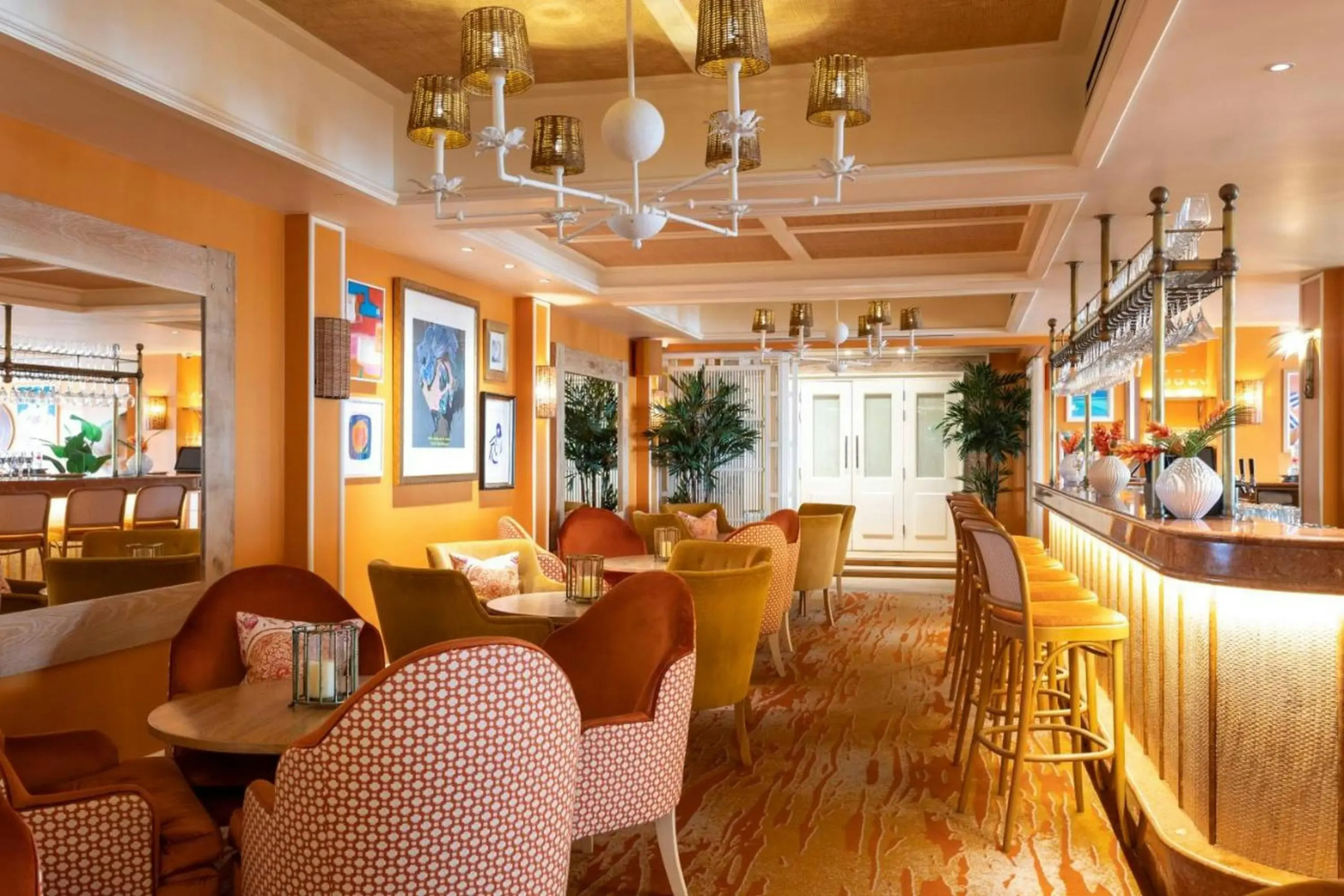 Photo - Roslin Beach Hotel