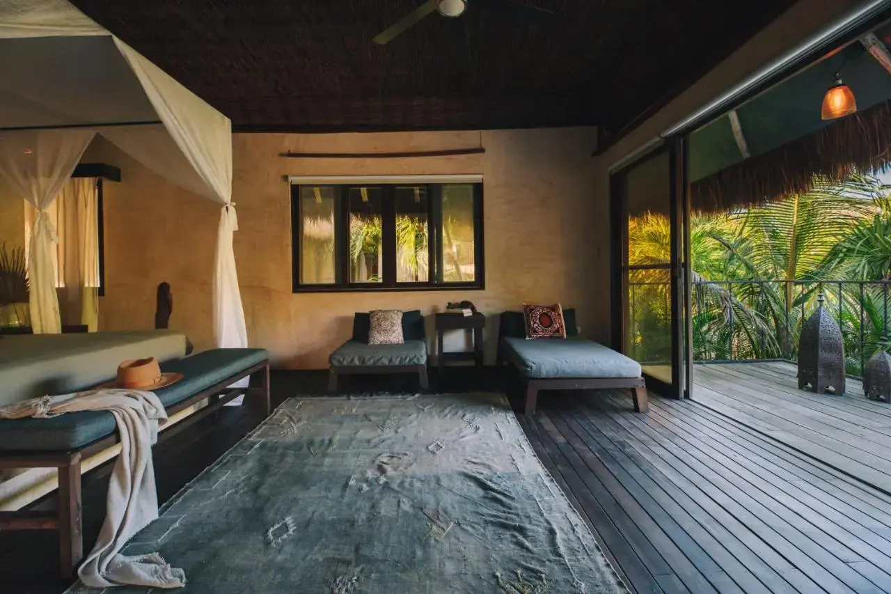 Photo - Radhoo Tulum