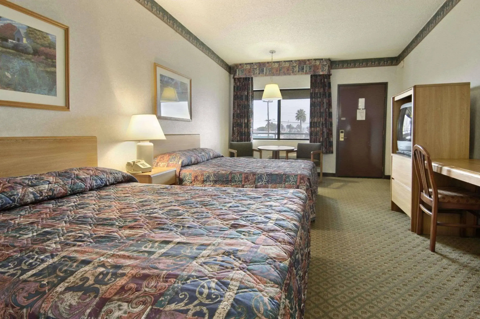 Foto - Travelodge by Wyndham Commerce Los Angeles Area