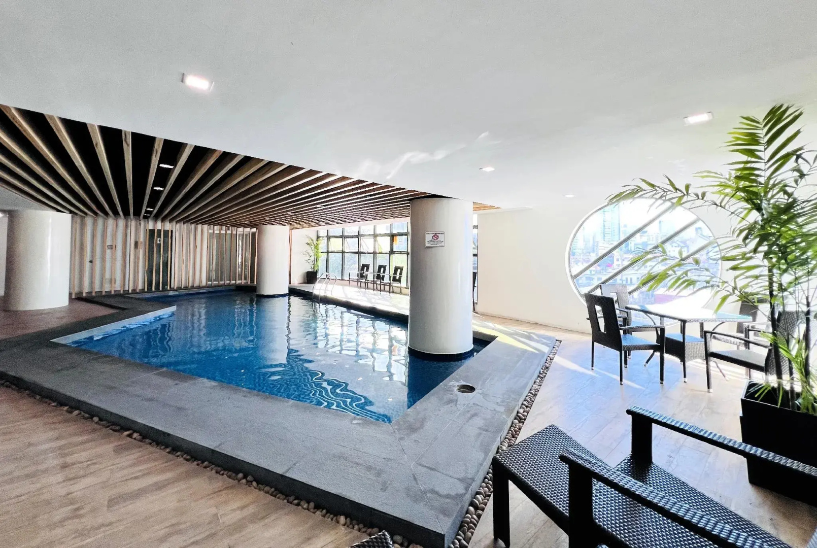 Photo - Sarrosa International Hotel and Residential Suites