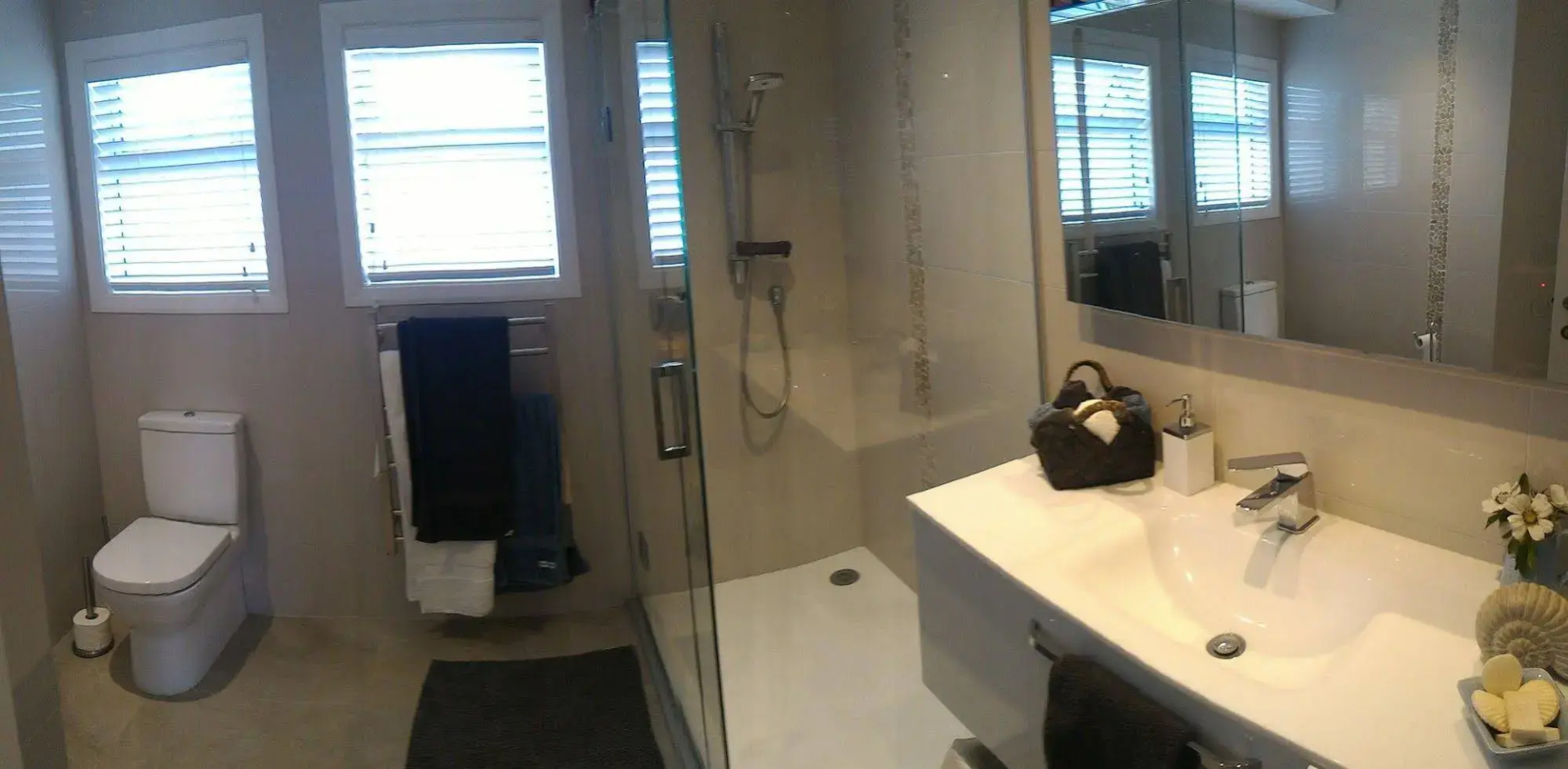 Photo - Whangaparaoa Lodge