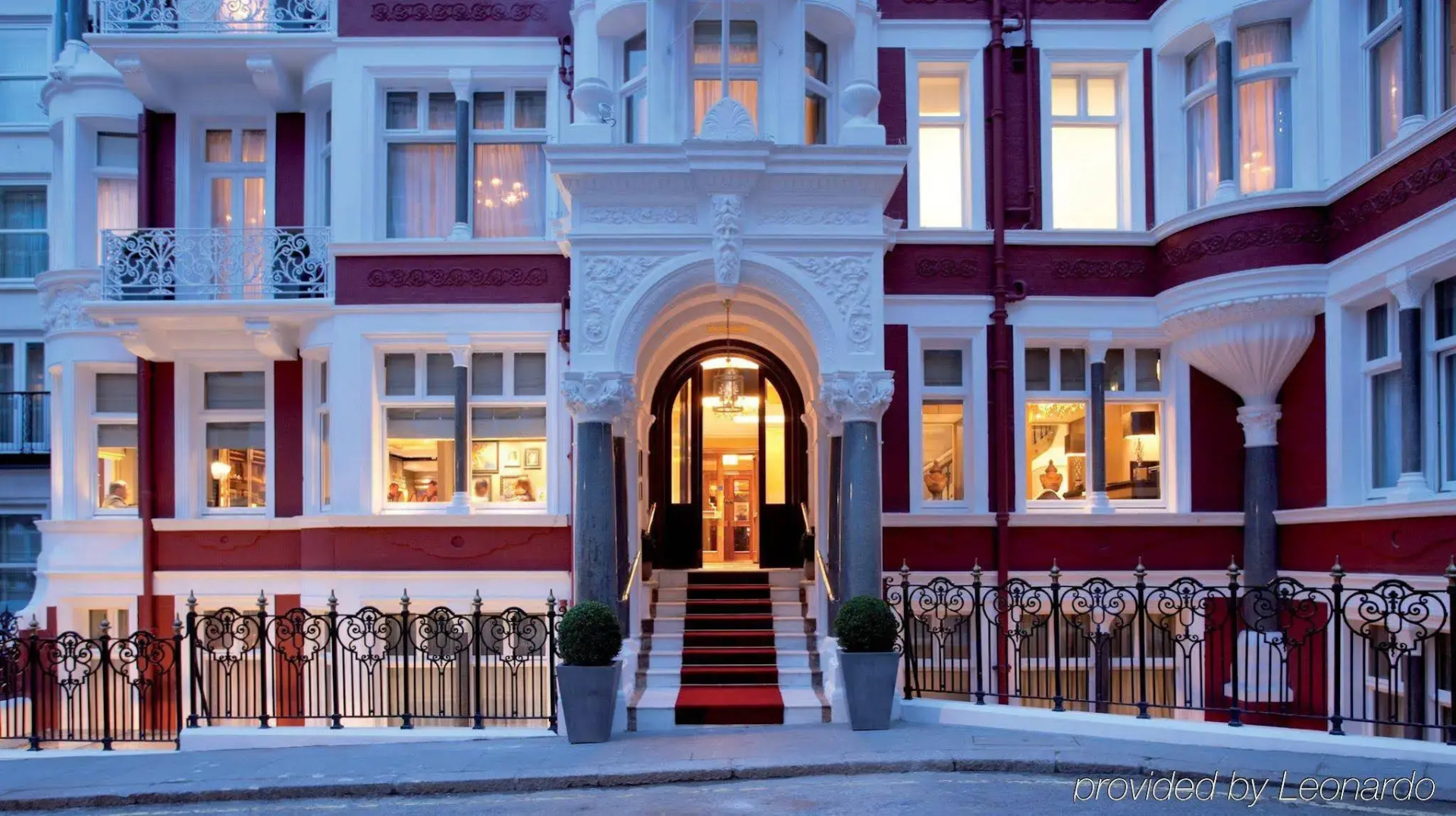 Photo - Althoff St James's Hotel & Club London