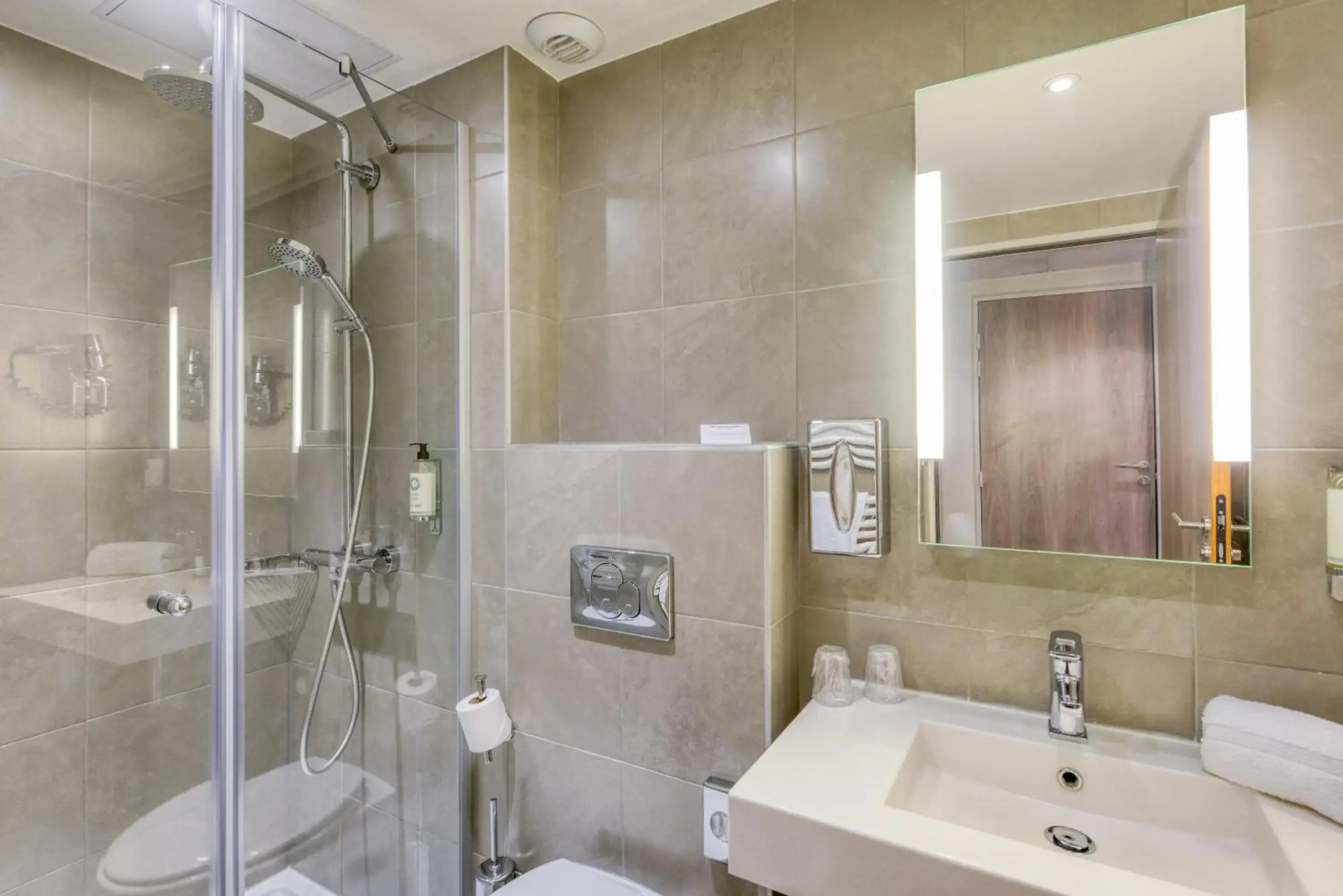 Photo - Best Western Plus Paris Velizy