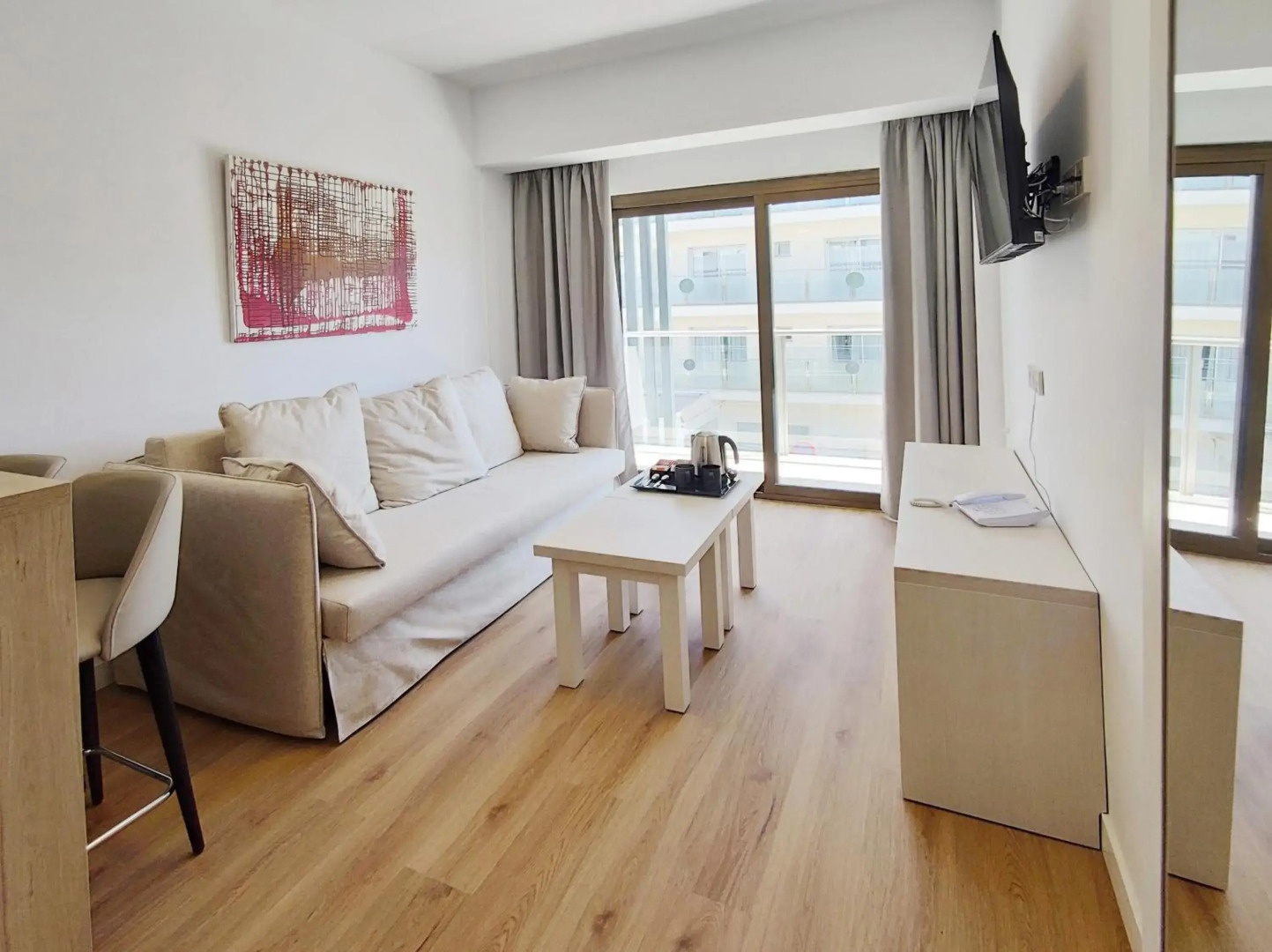 Photo - Flacalco Hotel & Apartments