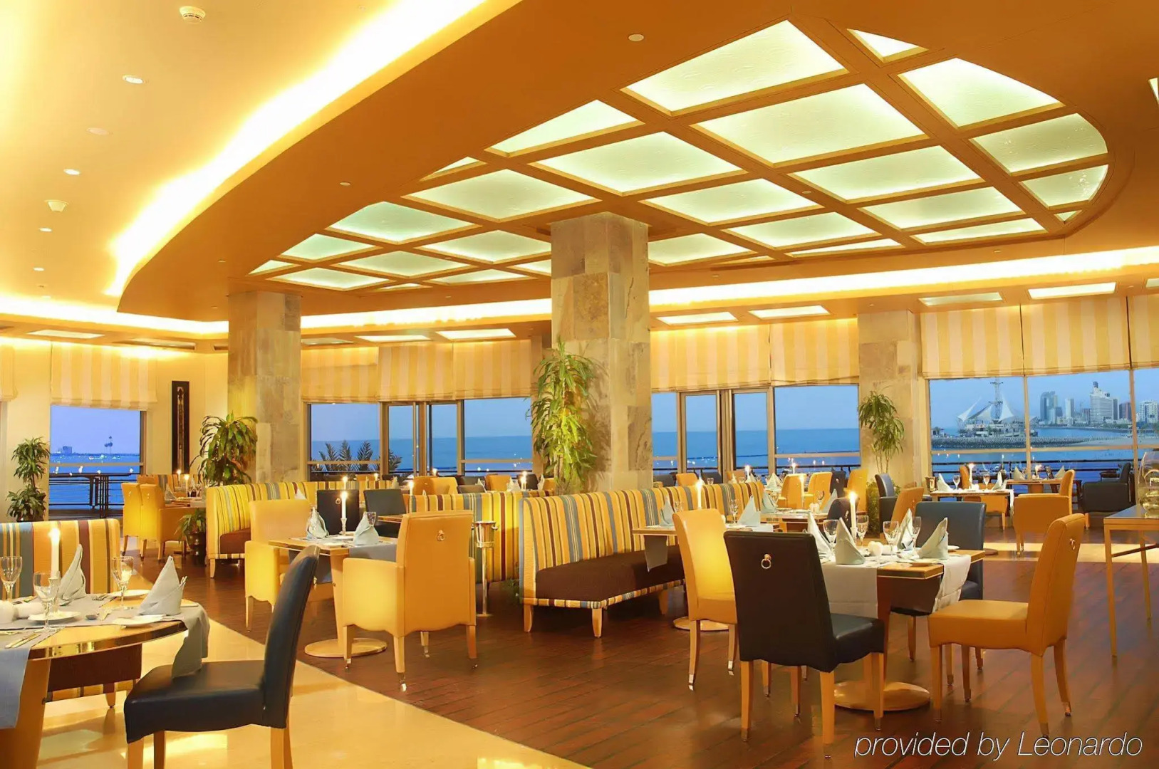 Photo - Marina Hotel