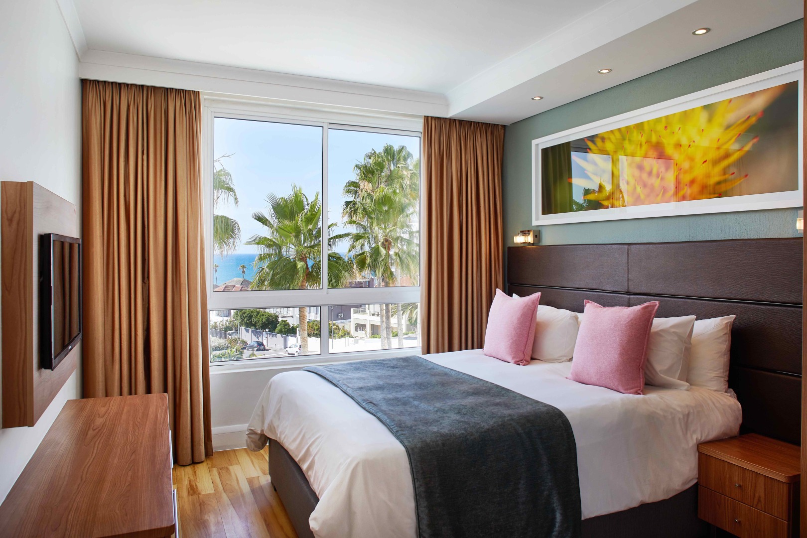 Photo - President Hotel