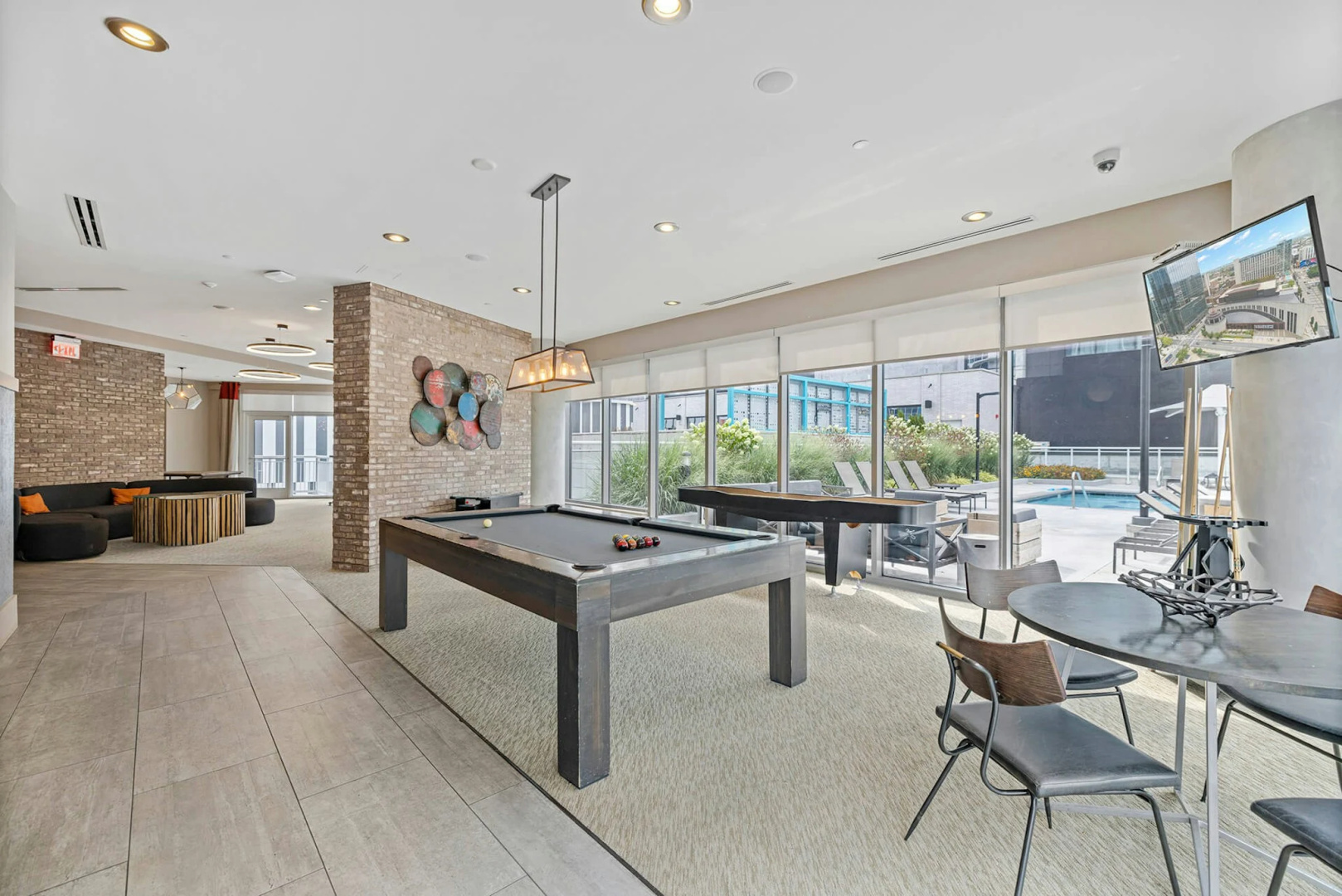 Foto - Placemakr Premier SoBro
