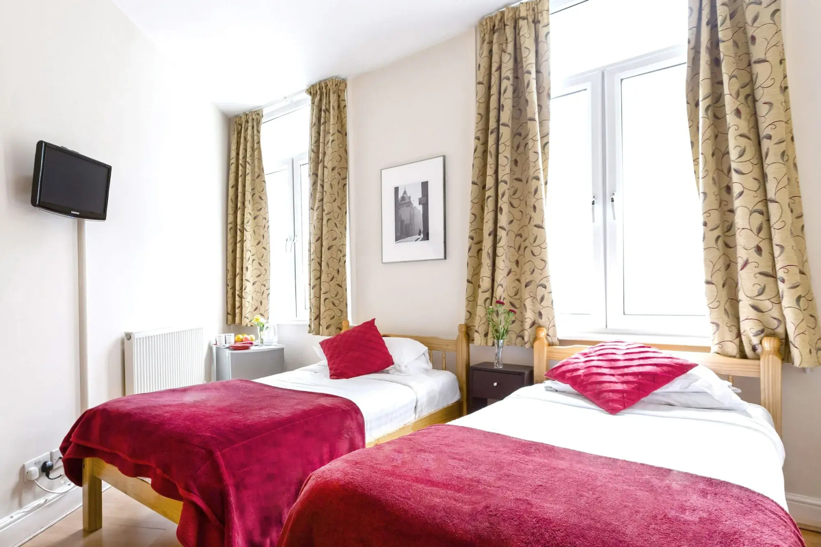 Photo - City London Hotel