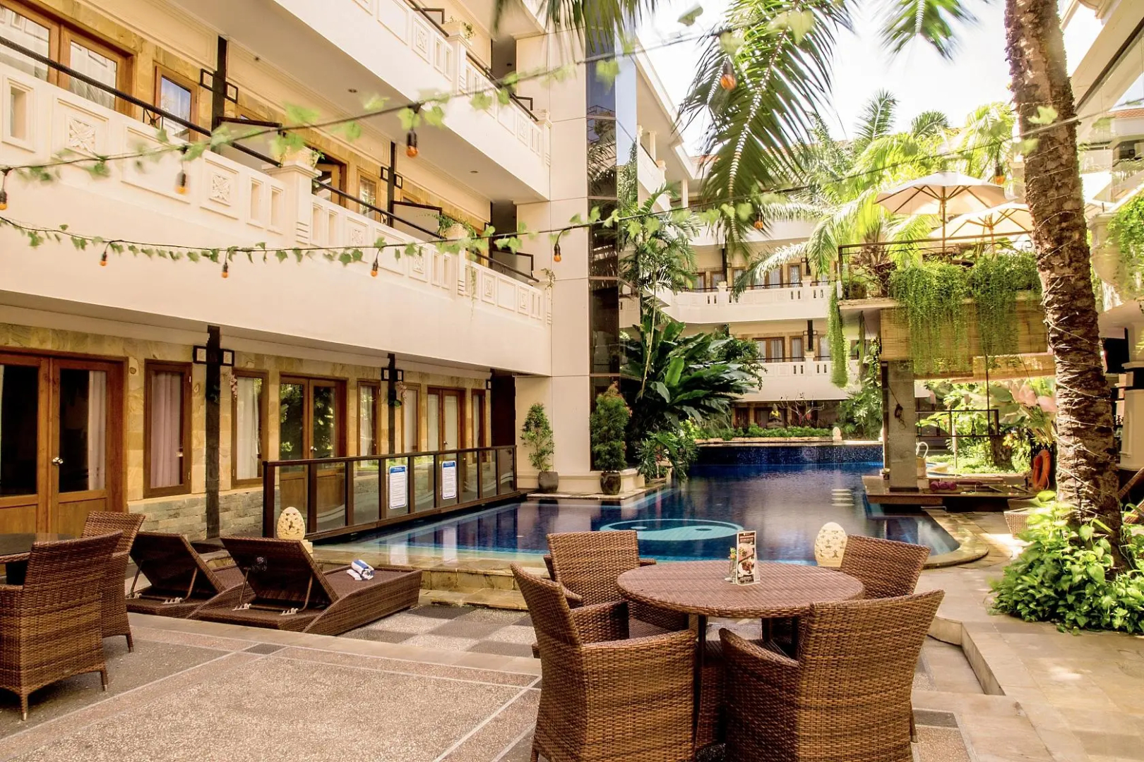 Photo - Famous Hotel Kuta Formerly Permata Kuta Hotel