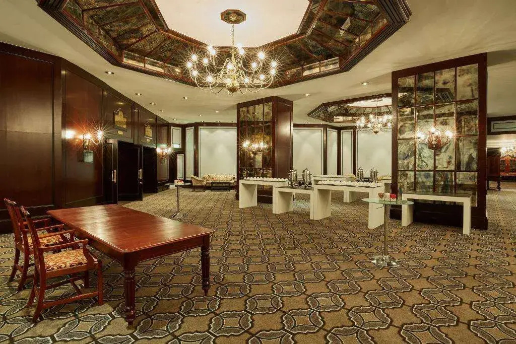 Photo - Southern Sun Cape Sun