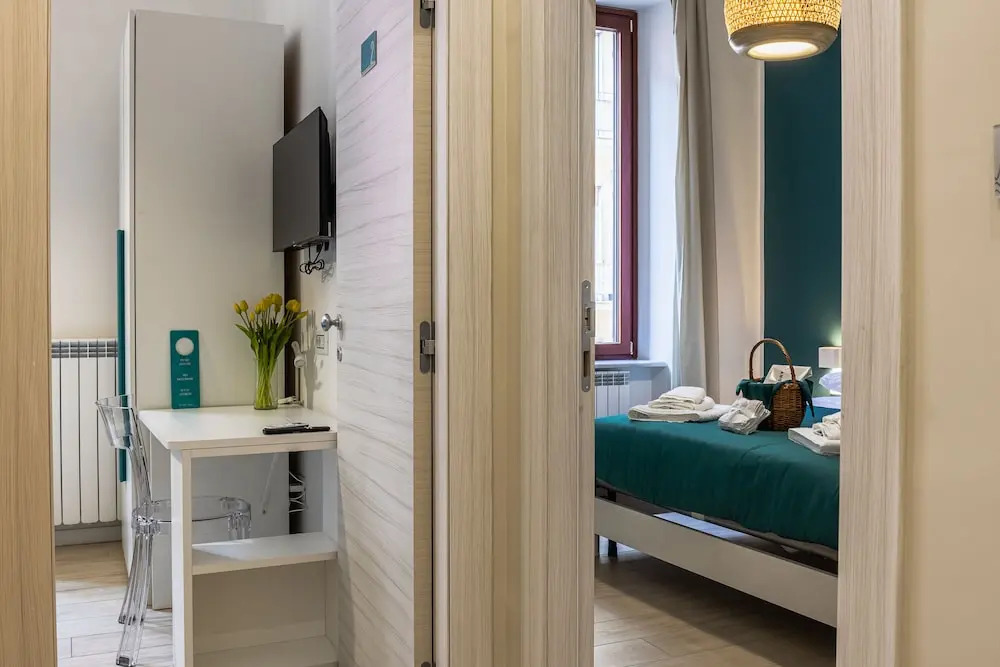 Photo - Rua de Mar Chiatamone