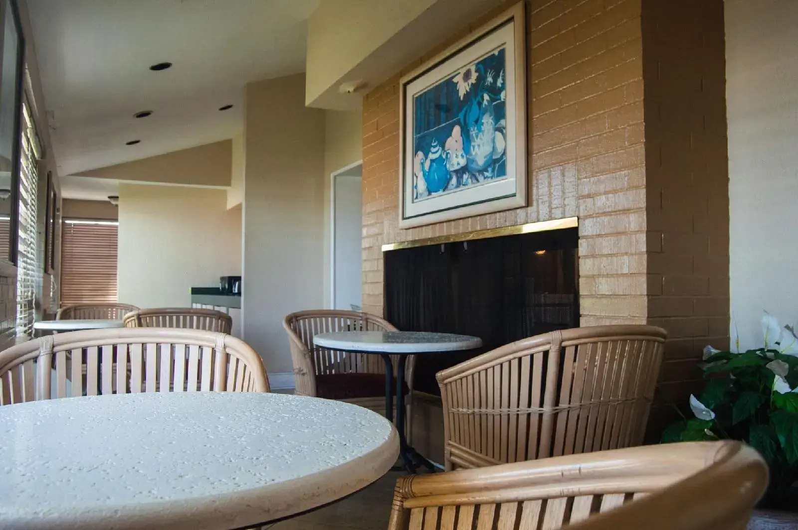 Photo - America's Inn Houston/Stafford /Sugarland