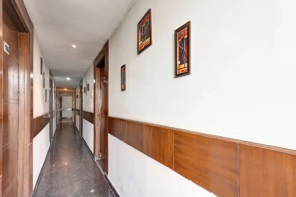 Photo - Mauryan Elite Hotel Qutab Minar Metro Station