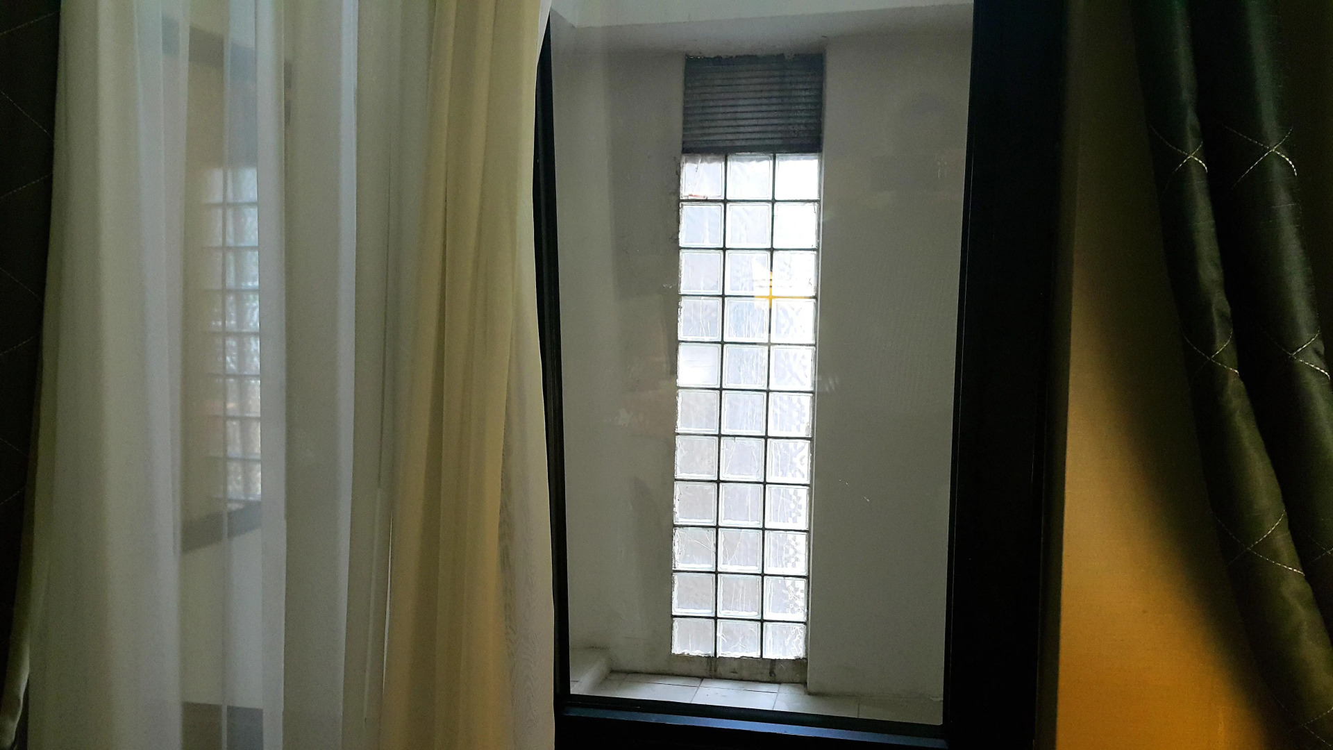 Photo - Darkhill Hotel