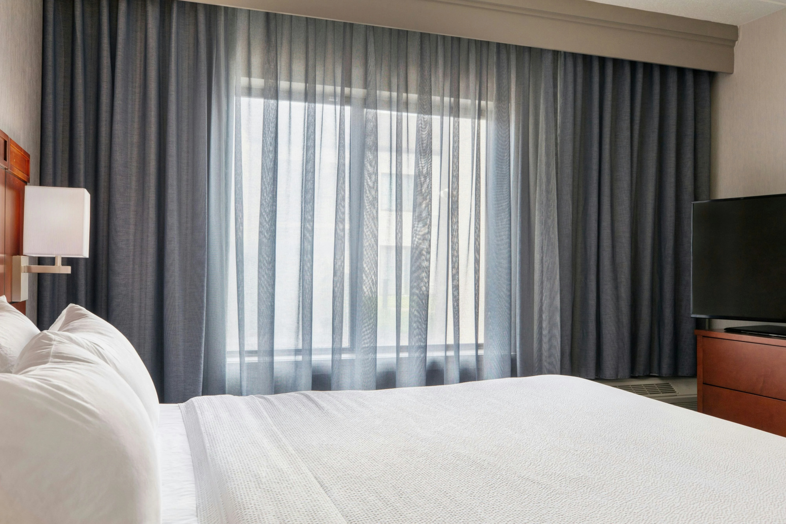 Photo - Courtyard by Marriott Pittsburgh Airport