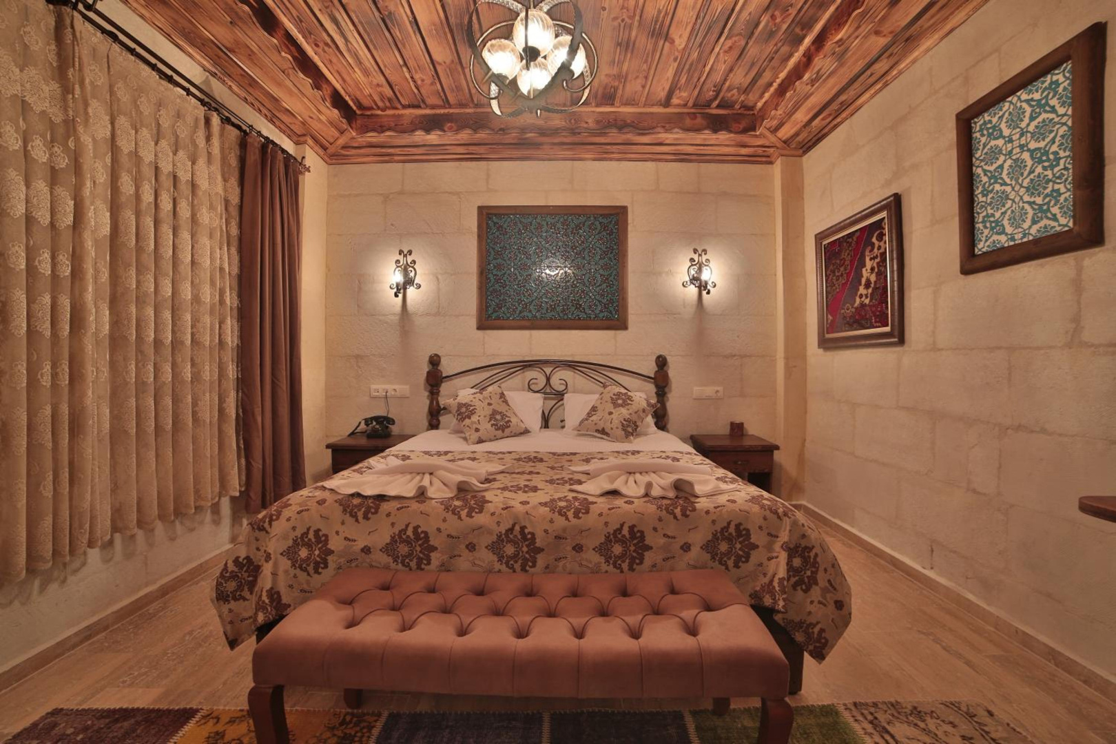 Foto - Caravanserai Inn Hotel