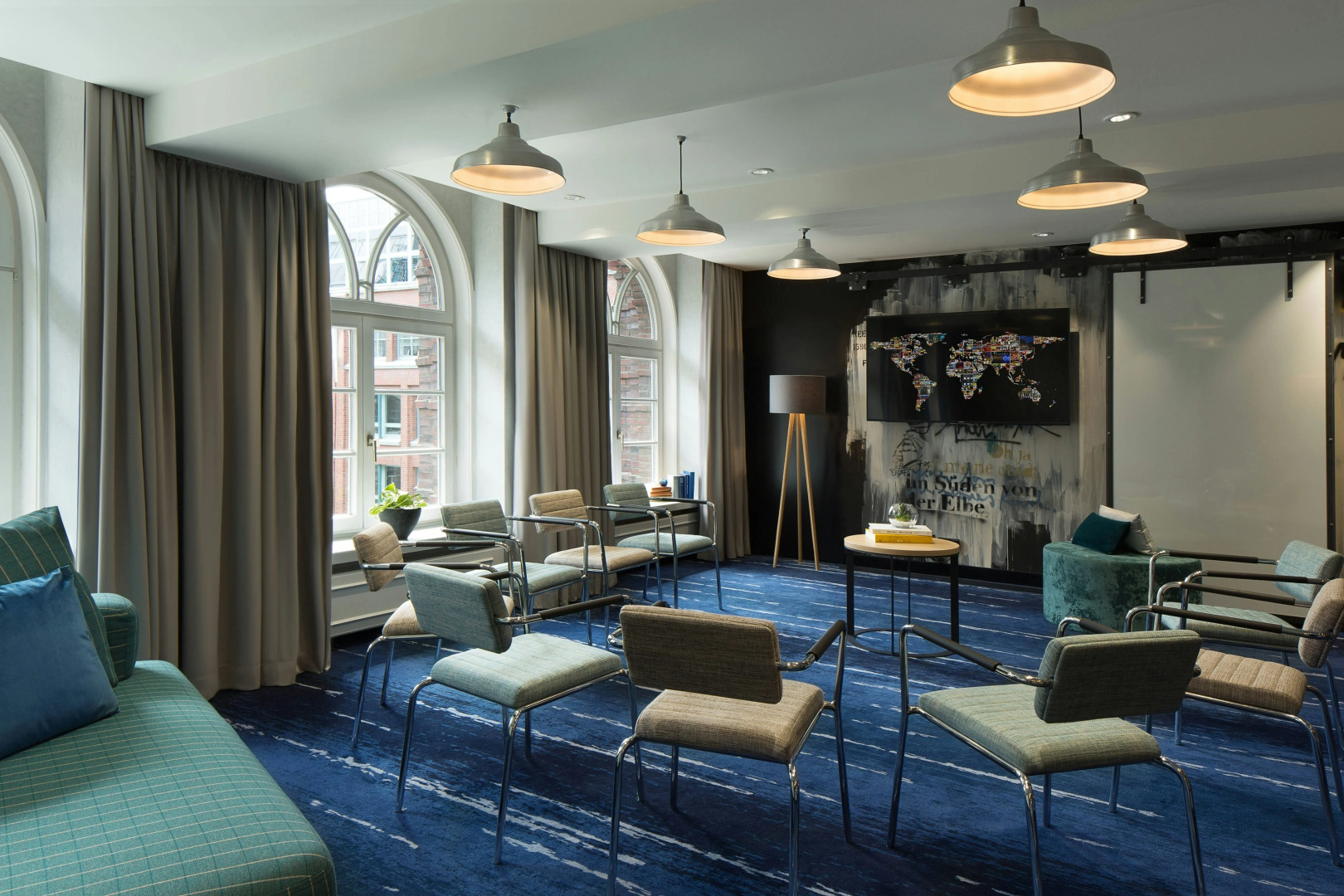 Photo - Renaissance Hamburg Hotel