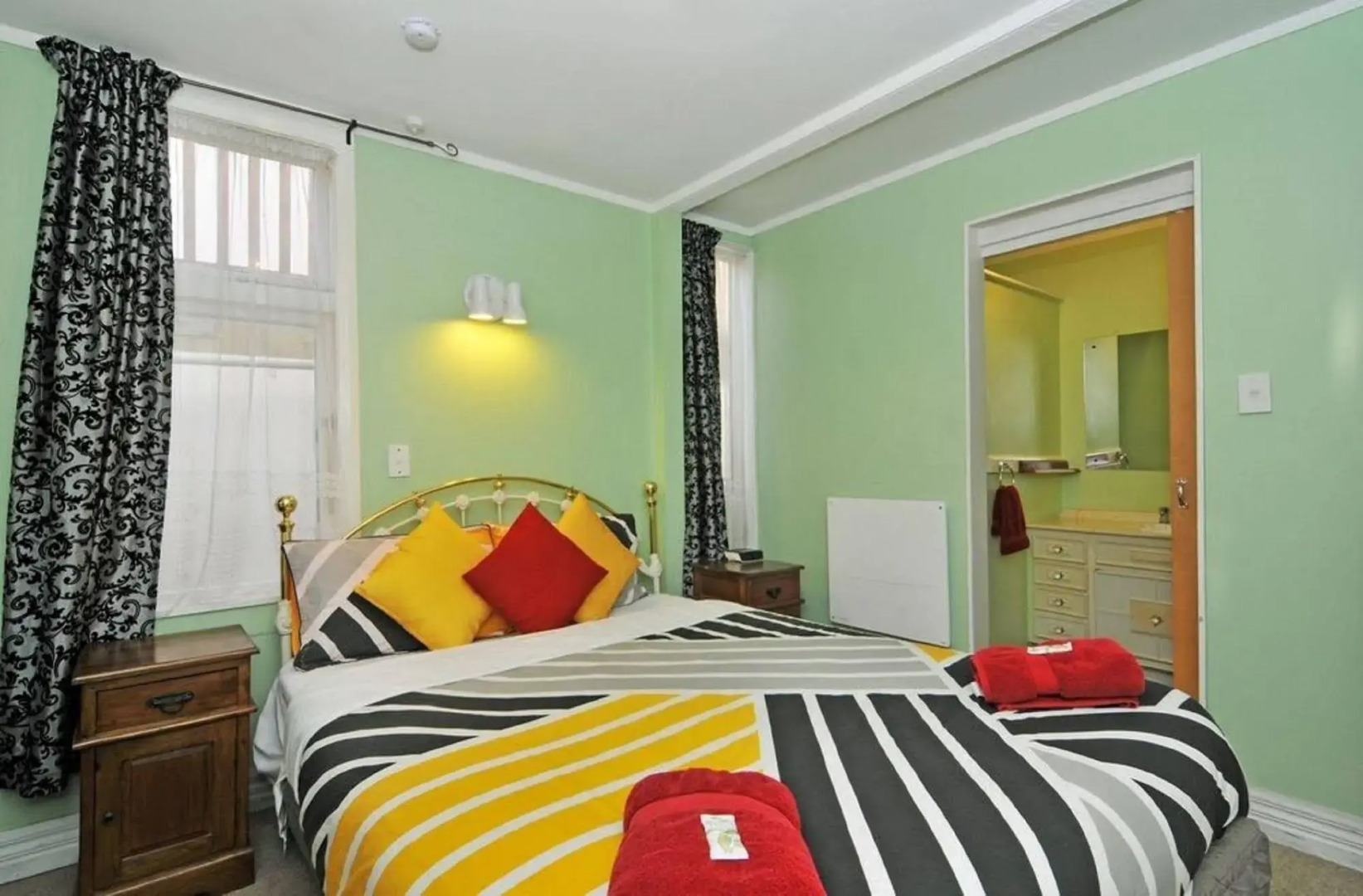 Photo - Richmond Guest House