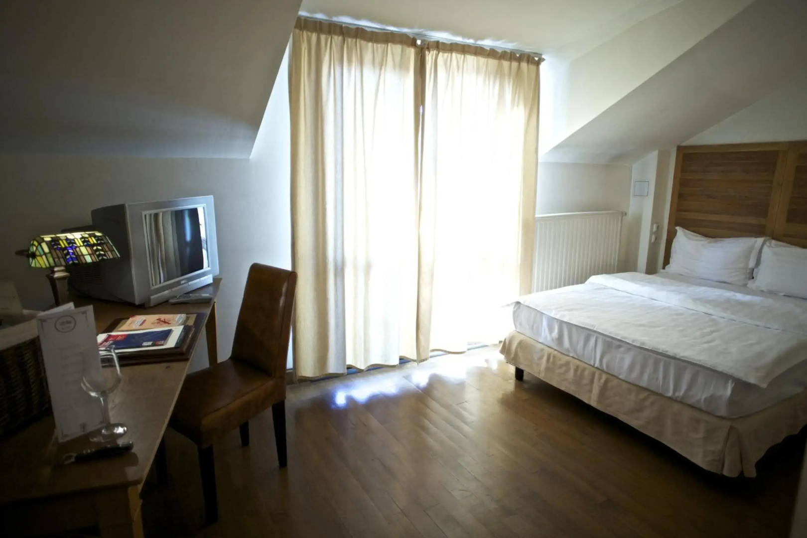 Photo - Rembrandt Hotel