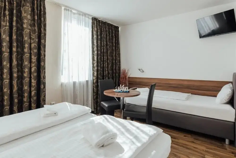 Foto - Hotel Hanseat Hamburg - Free Parking