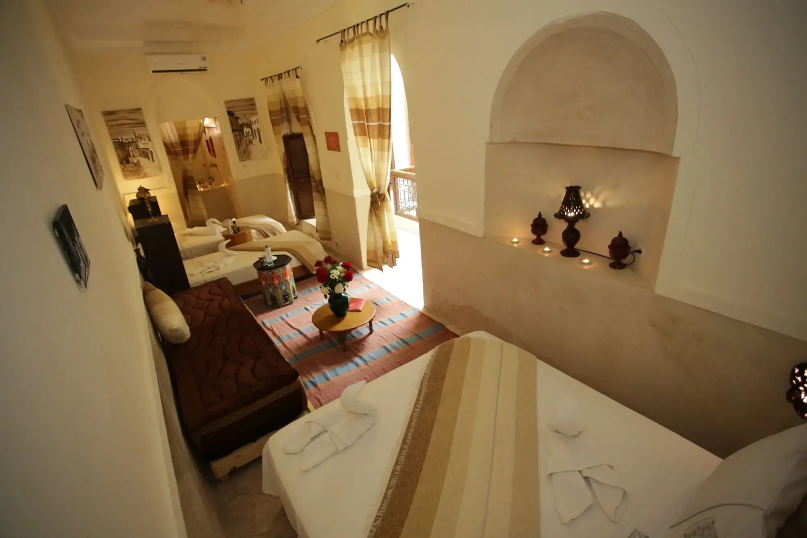 Foto - Riad white flowers