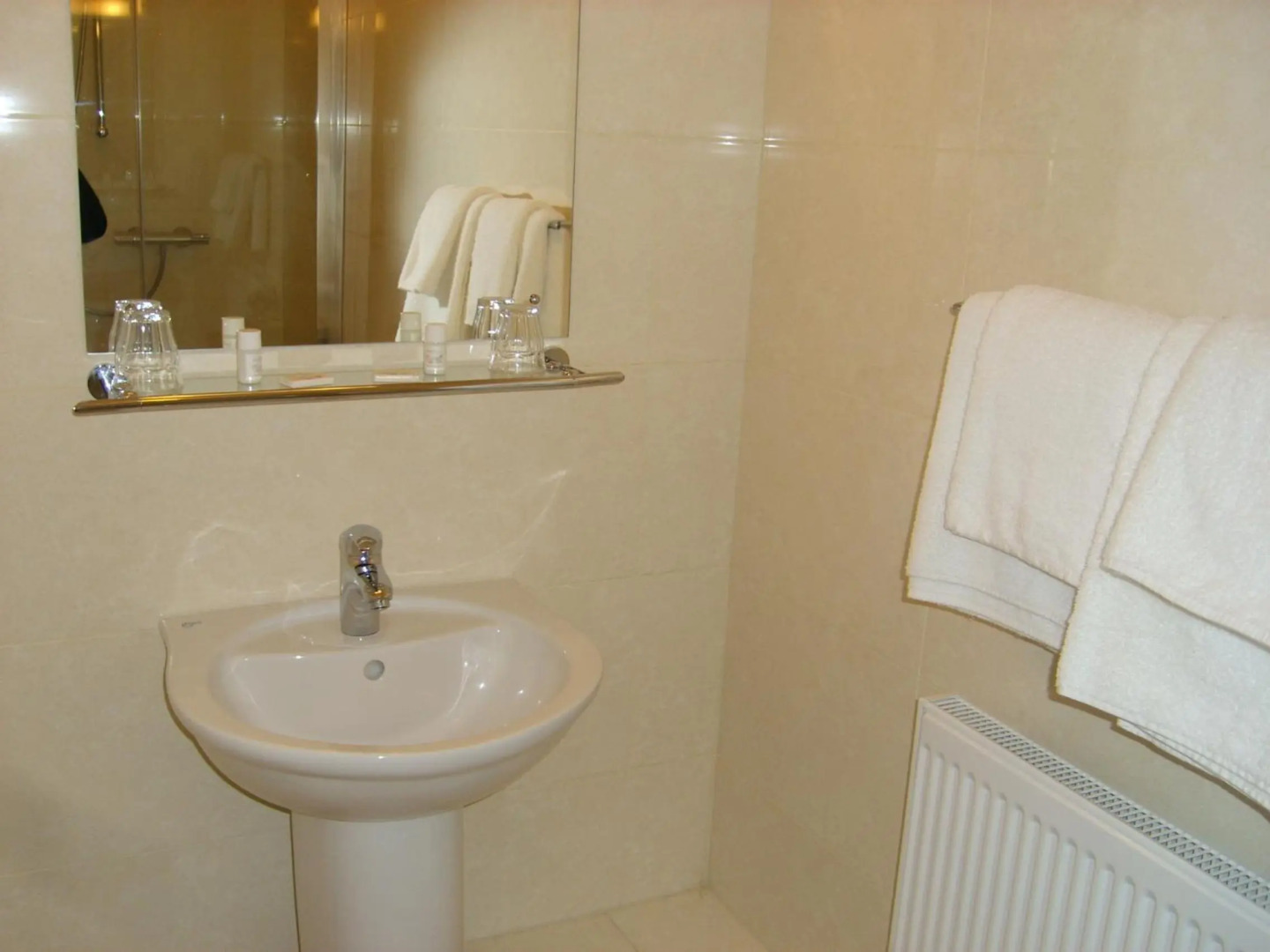 Photo - Phoenix Park Hotel