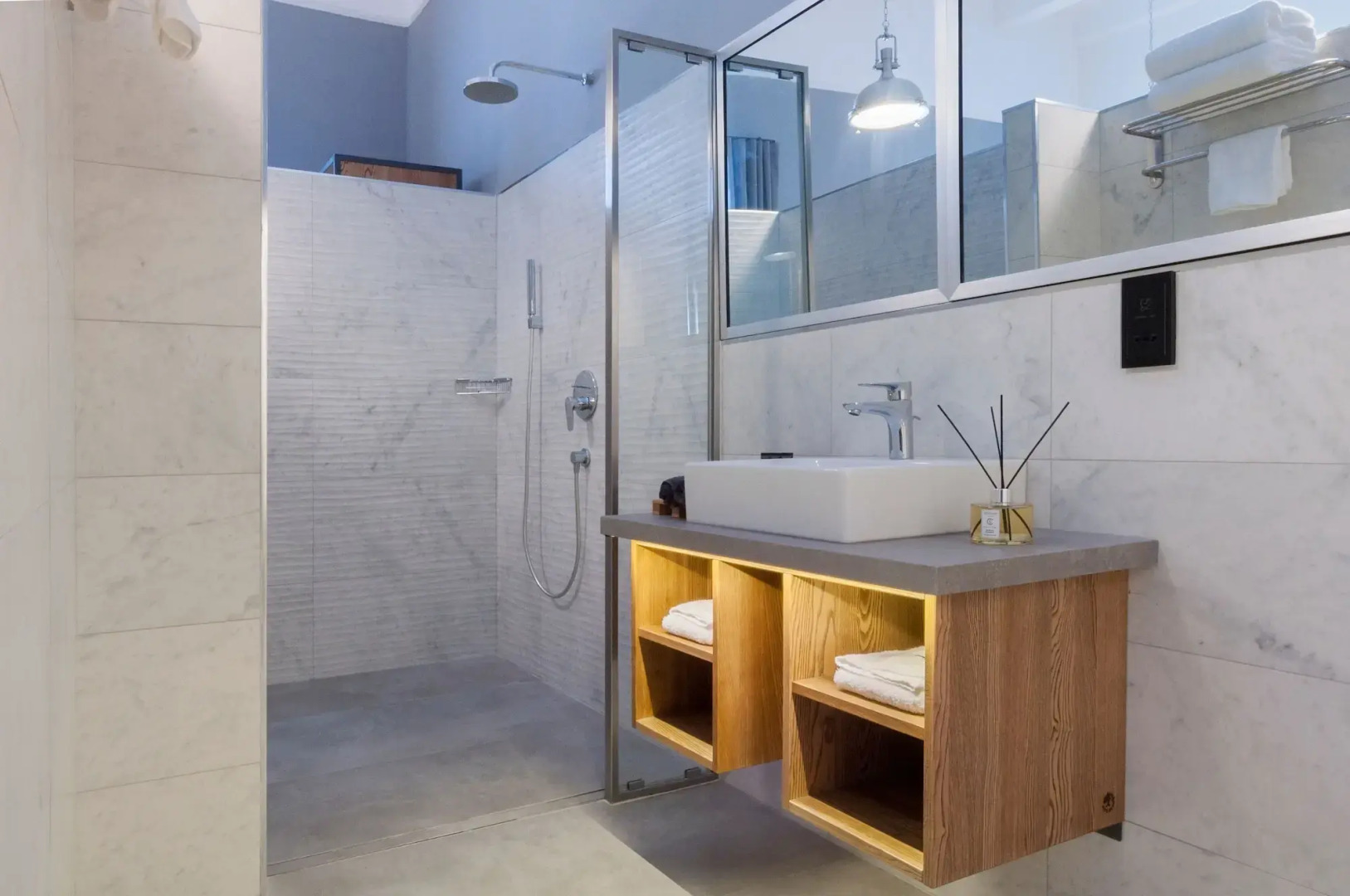 Photo - AX The Saint John