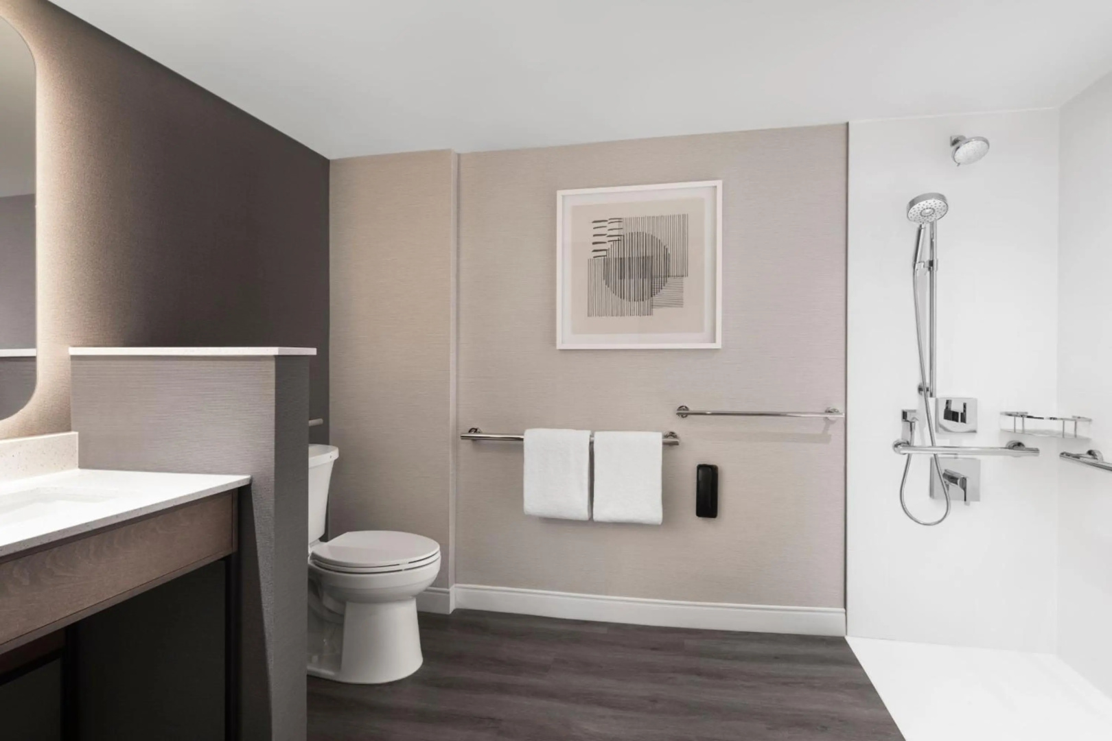 Photo - Courtyard by Marriott Montreal Airport