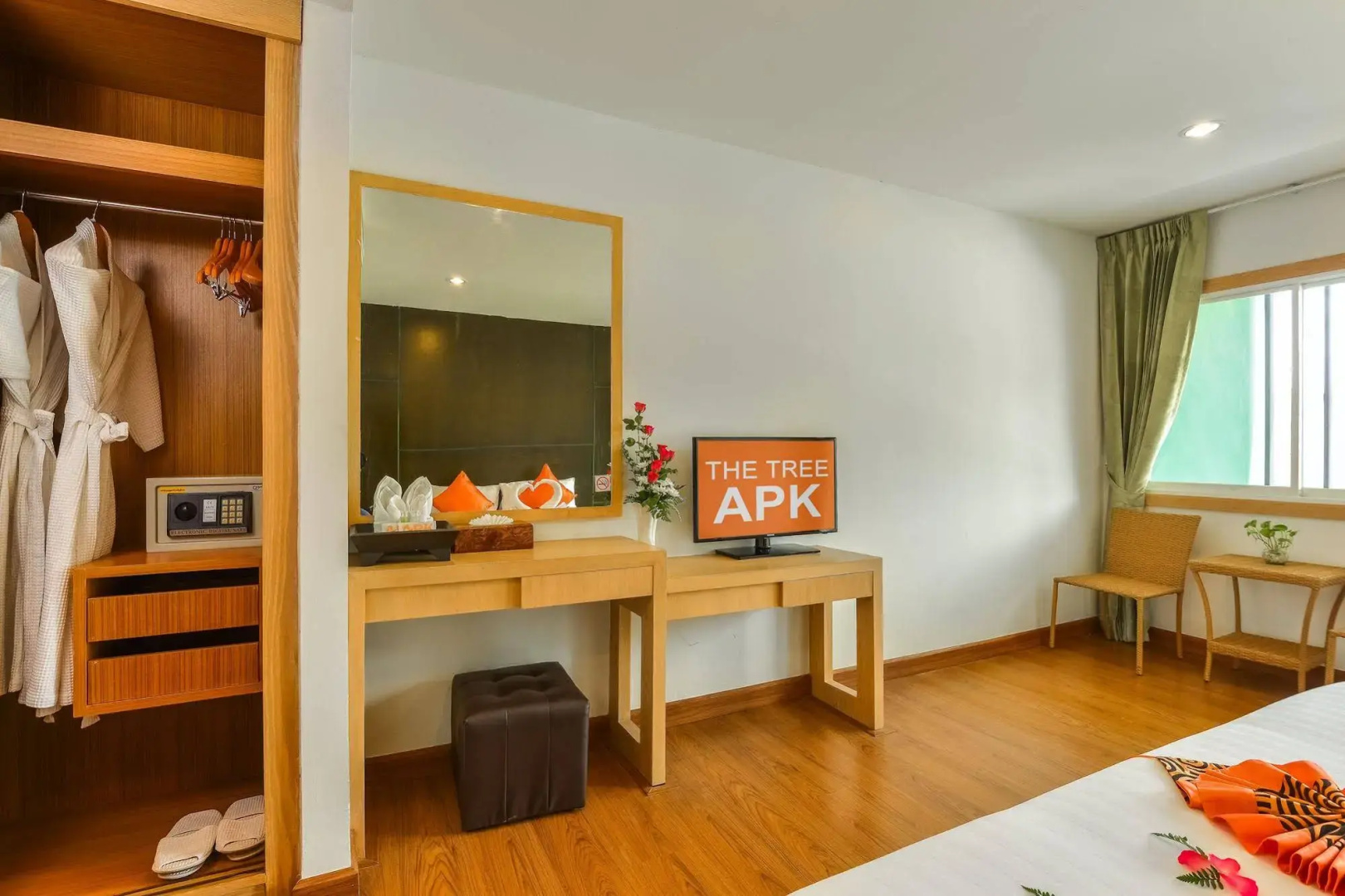 Photo - Zephyr Grand Hotel