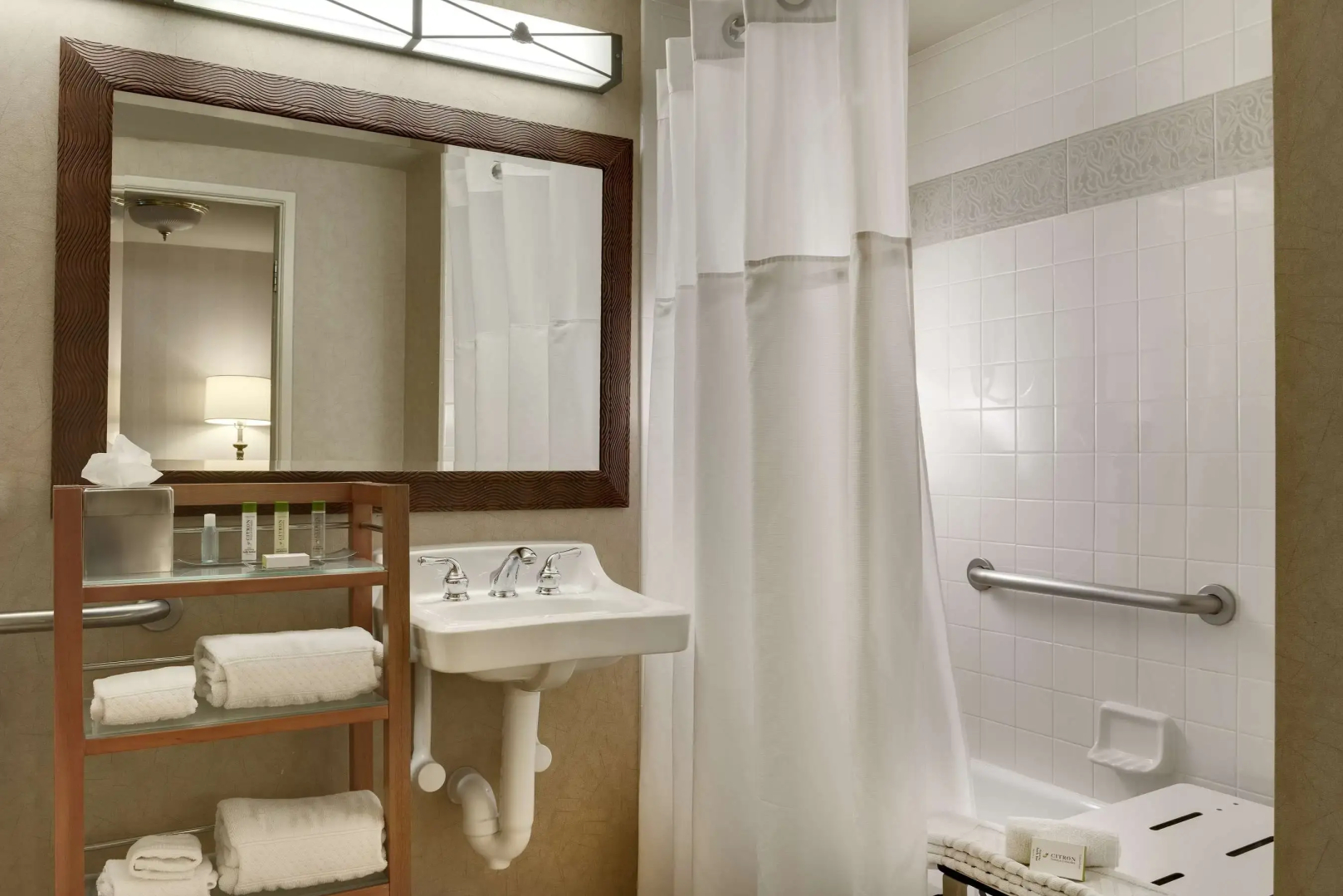 Photo - DoubleTree Suites by Hilton Phoenix