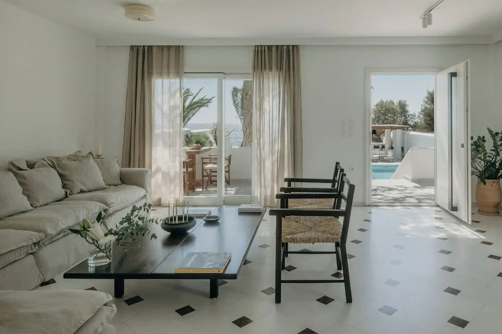 Photo - Damma Beachfront Luxury Villa