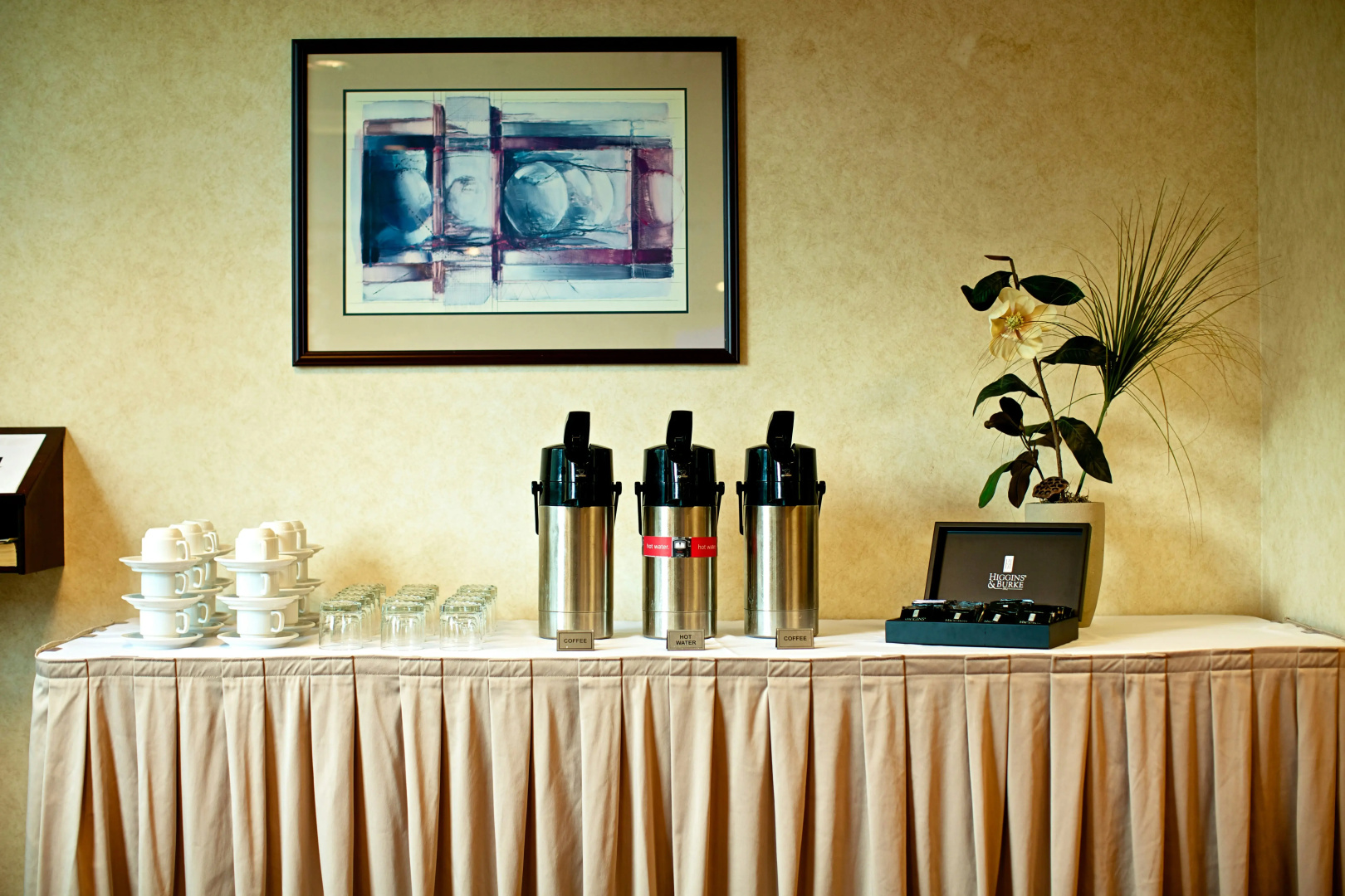 Photo - Hampton Inn and Suites by Hilton, Downtown Vancouver