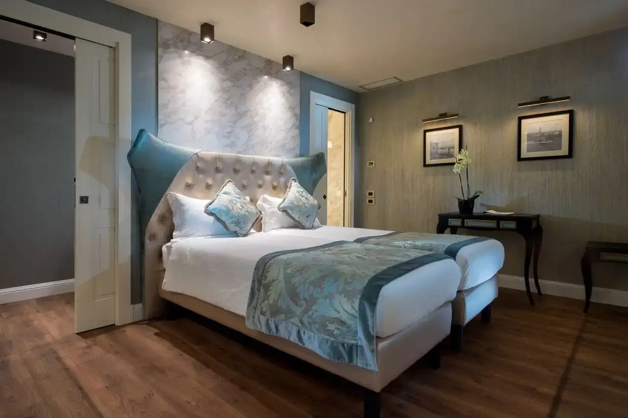 Photo - Palazzo Veneziano - Venice Collection