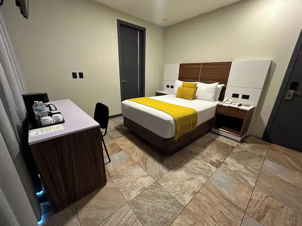 Photo - HVH by Yaxché