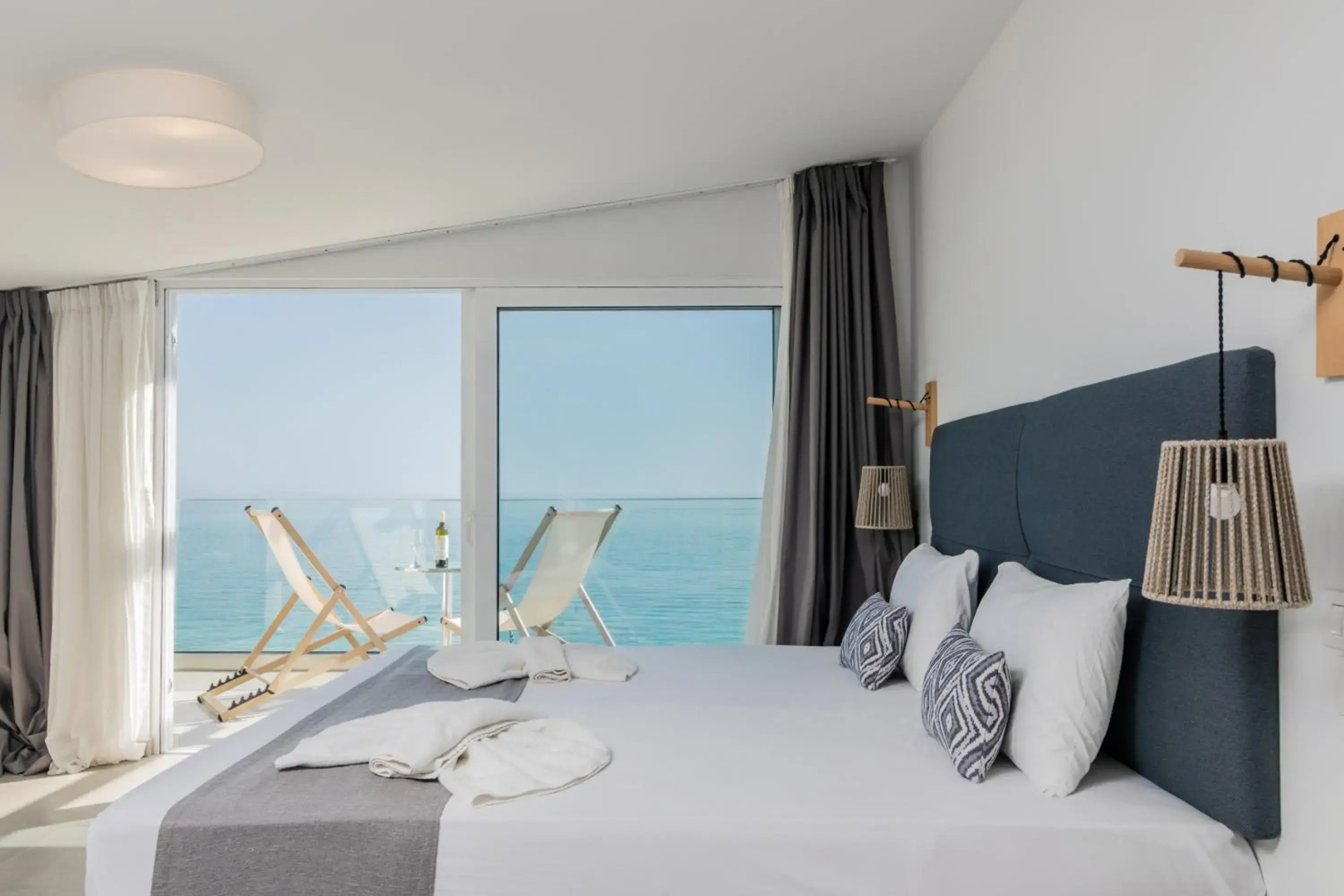 Photo - Golden Coast Resort
