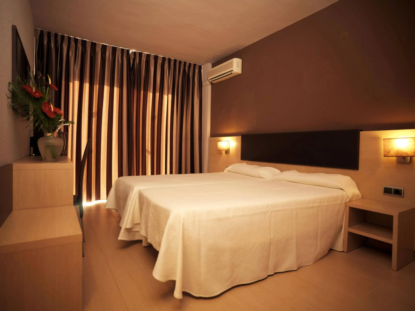 Photo - Hotel California Garden