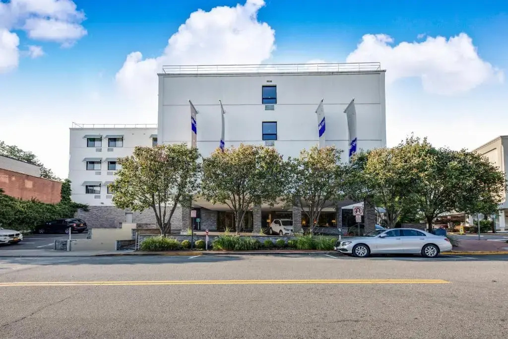 Photo - The Andrew Hotel