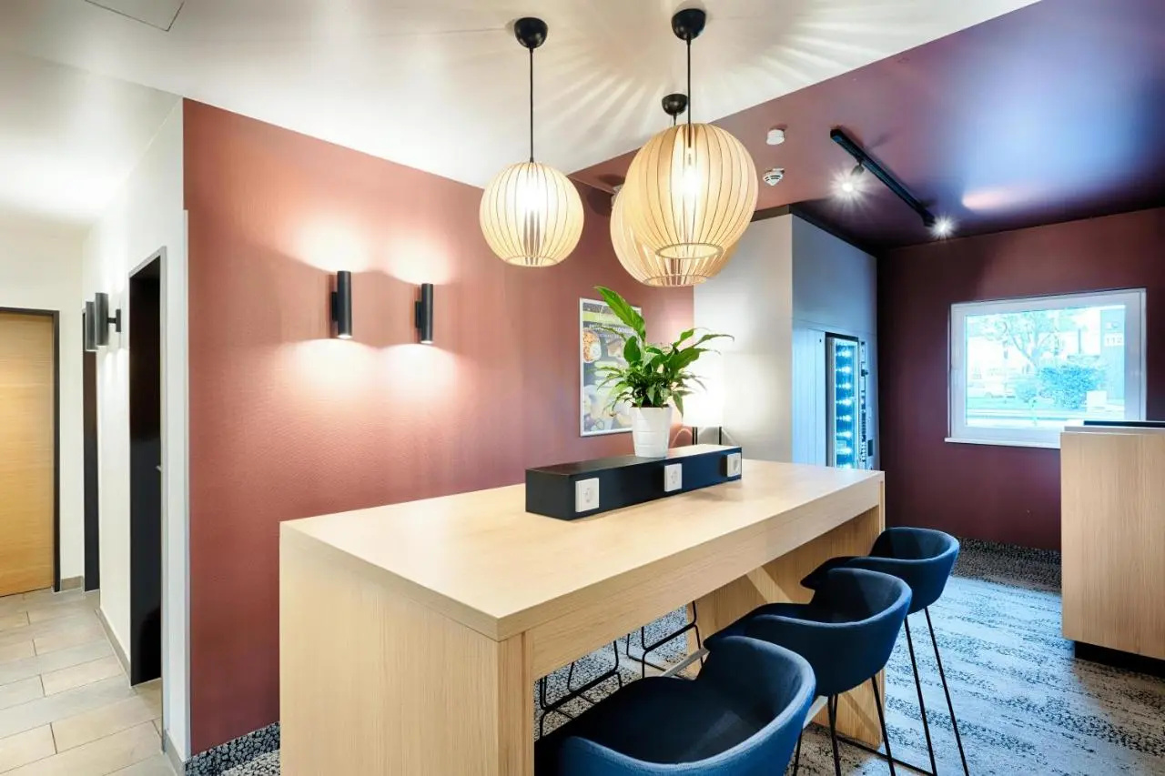 Foto - B&B HOTEL Wiesbaden-Hbf