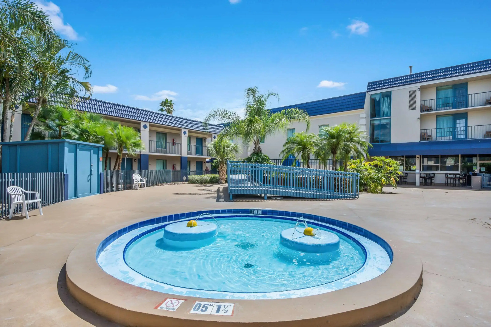 Photo - Clarion Inn & Suites Central Clearwater Beach