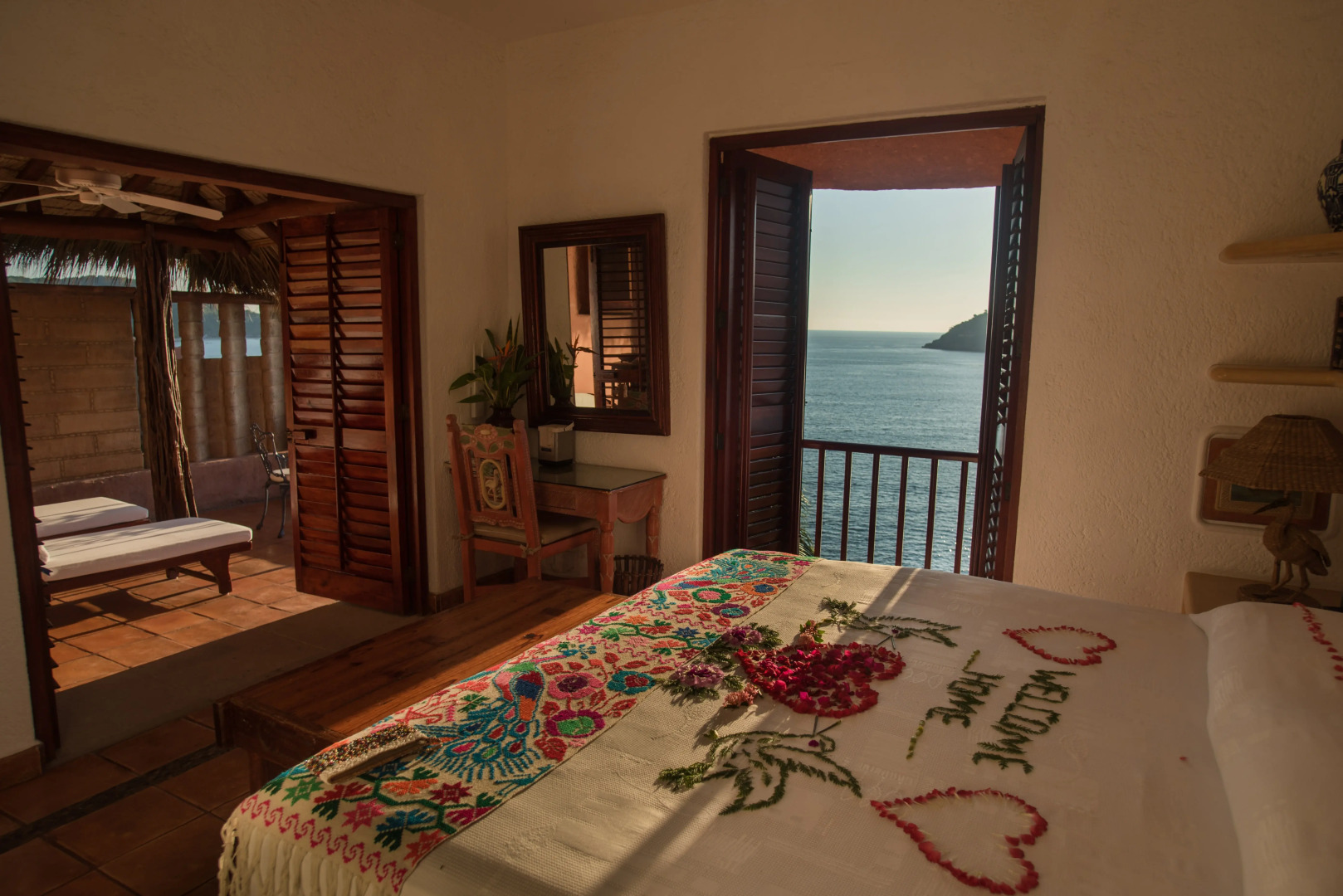 Photo - La Casa Que Canta