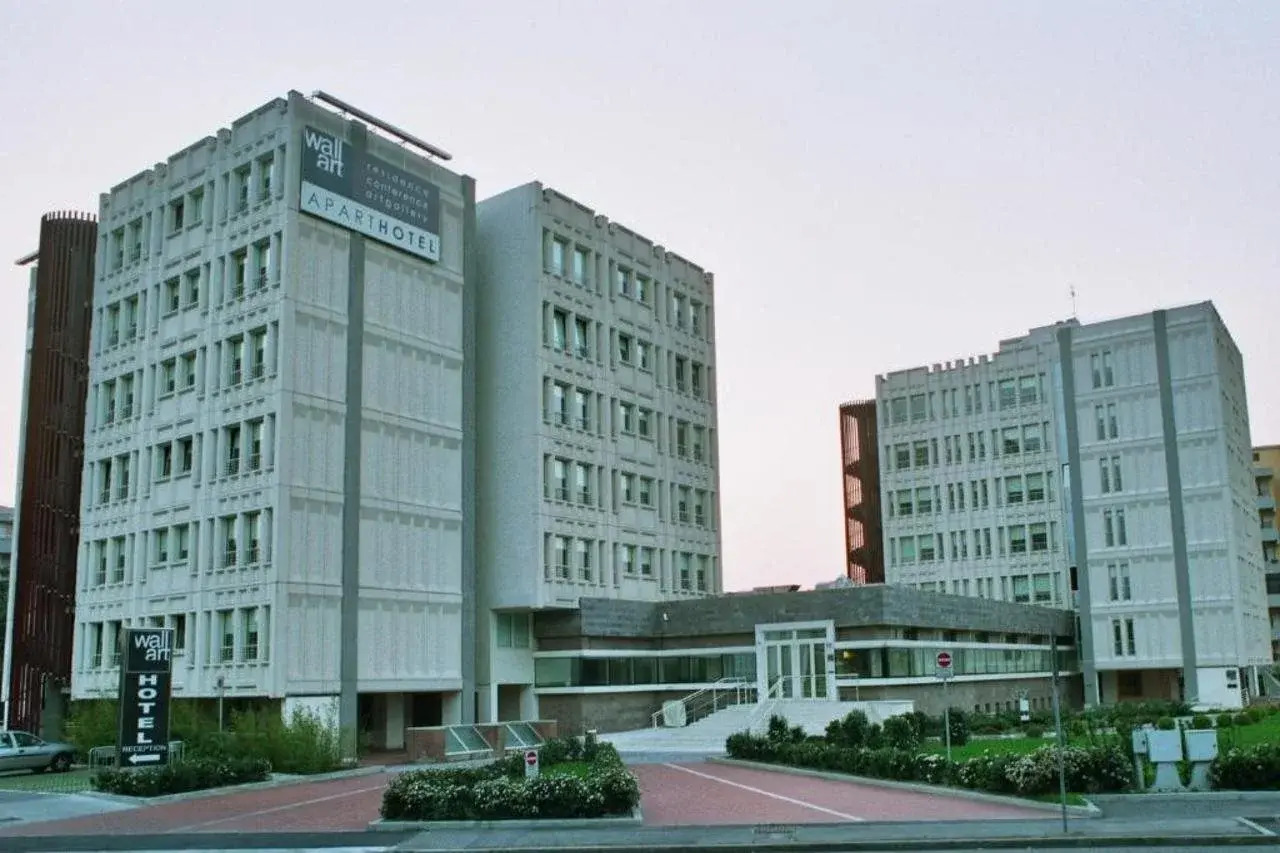 Photo - Wall Art Hotel & Residence